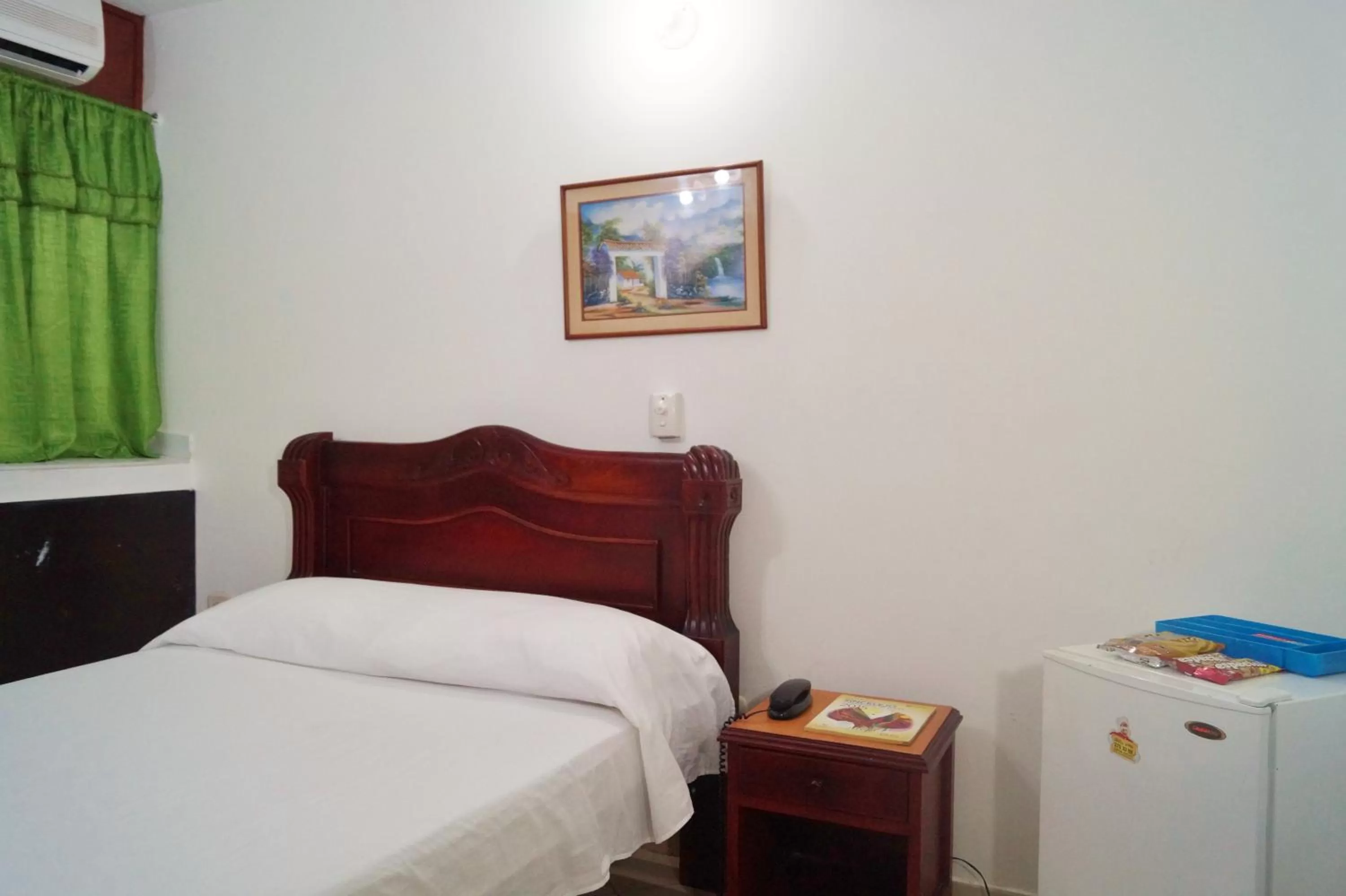 Photo of the whole room, Bed in Hotel Comercial