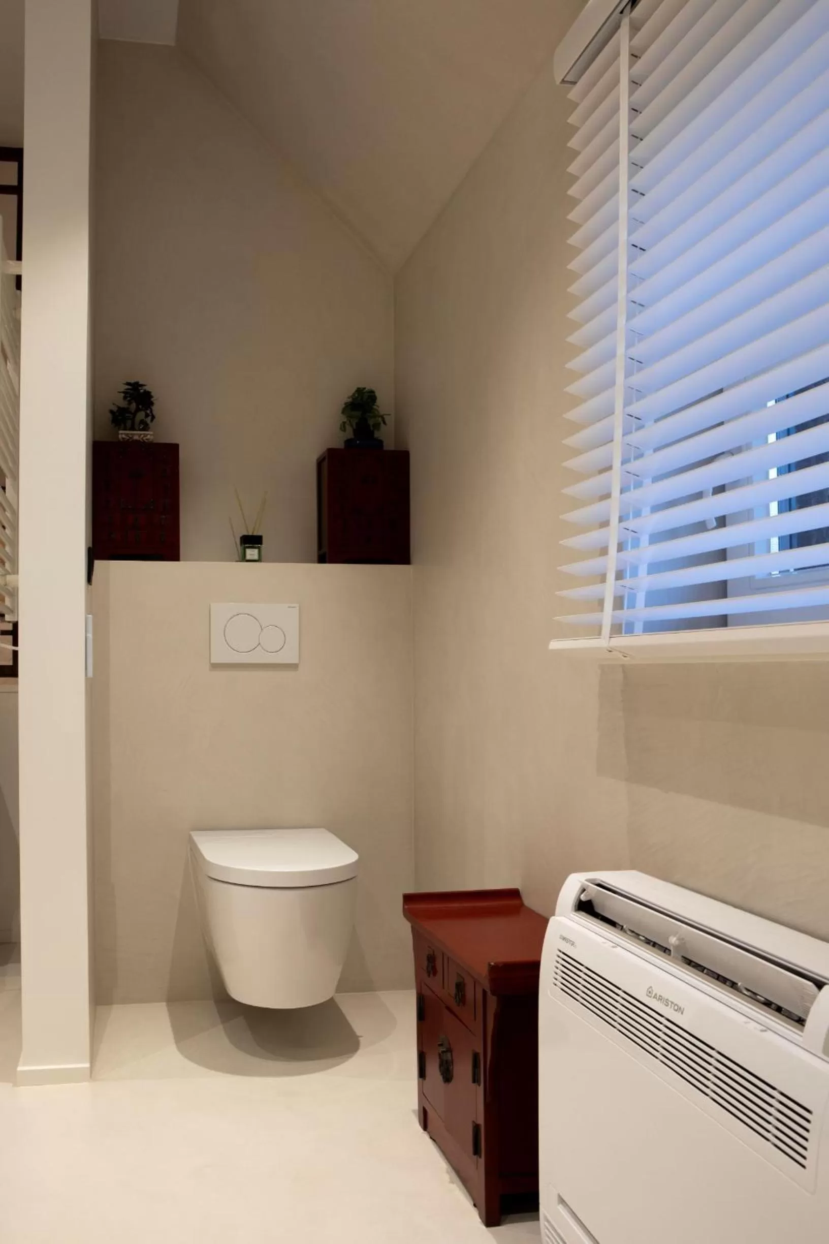 Toilet, Bathroom in Wabi Sabi B&B