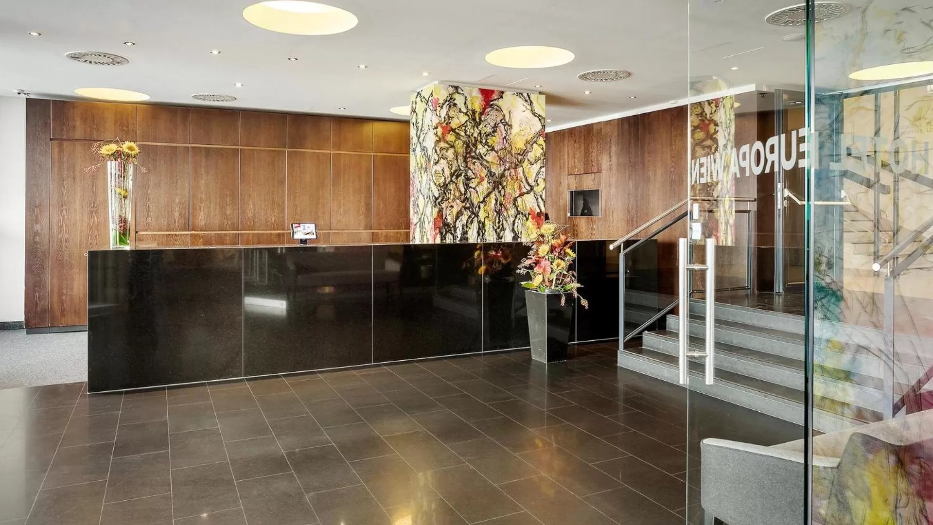 Lobby or reception in Austria Trend Hotel Europa Wien