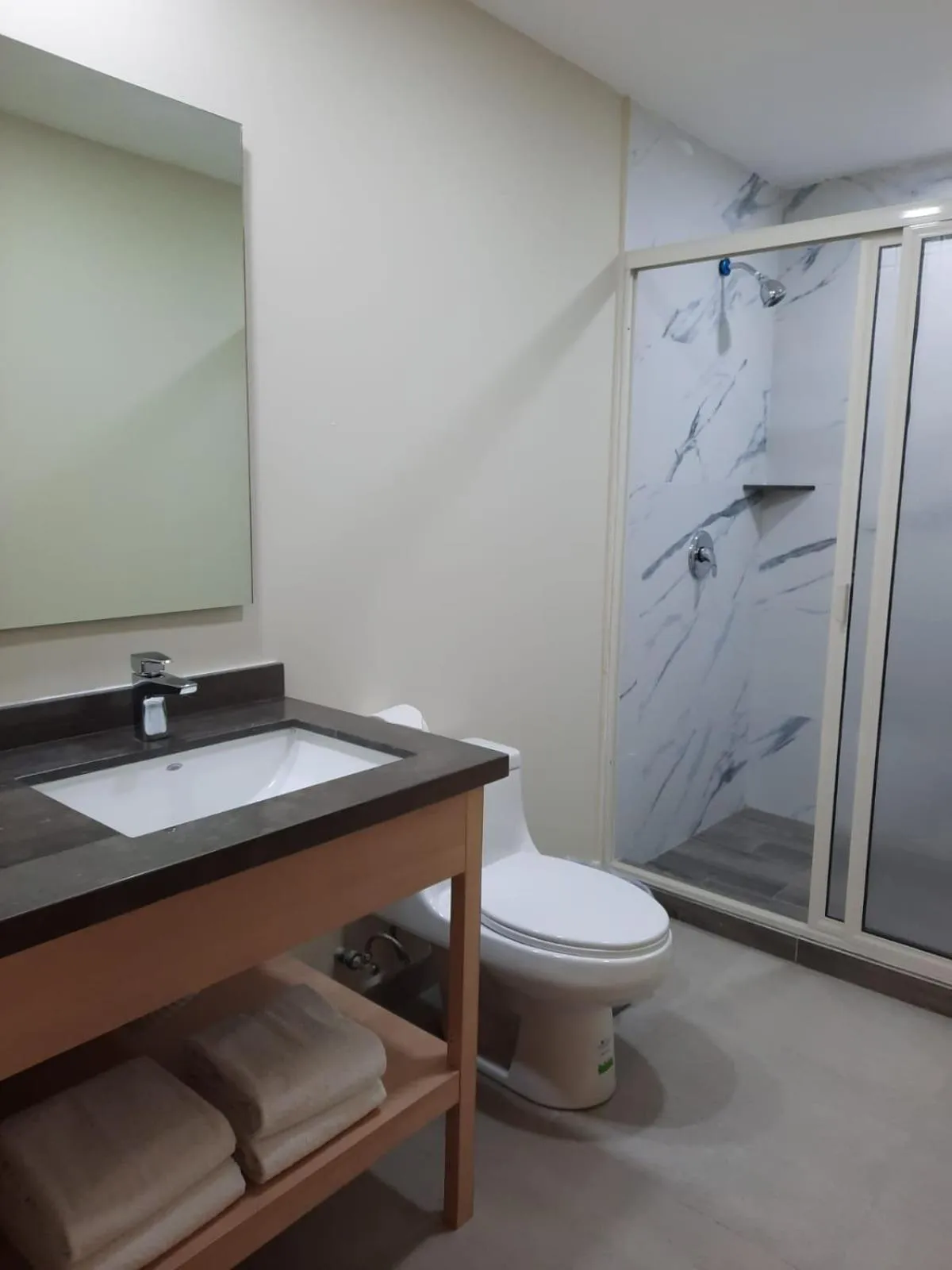 Bathroom in CHN Hotel Monterrey Santa Fe