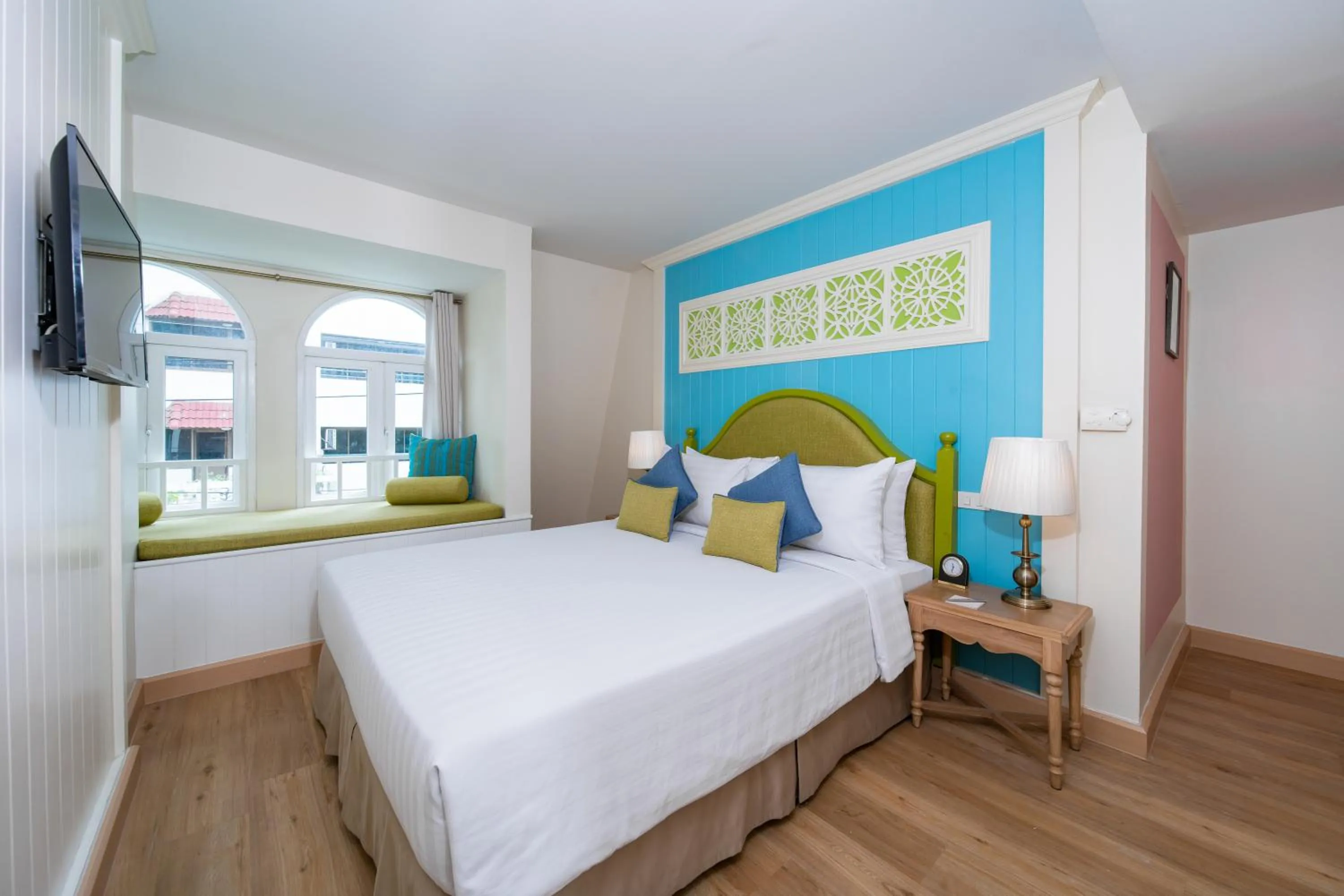 View (from property/room), Bed in La Petite Salil Sukhumvit 8