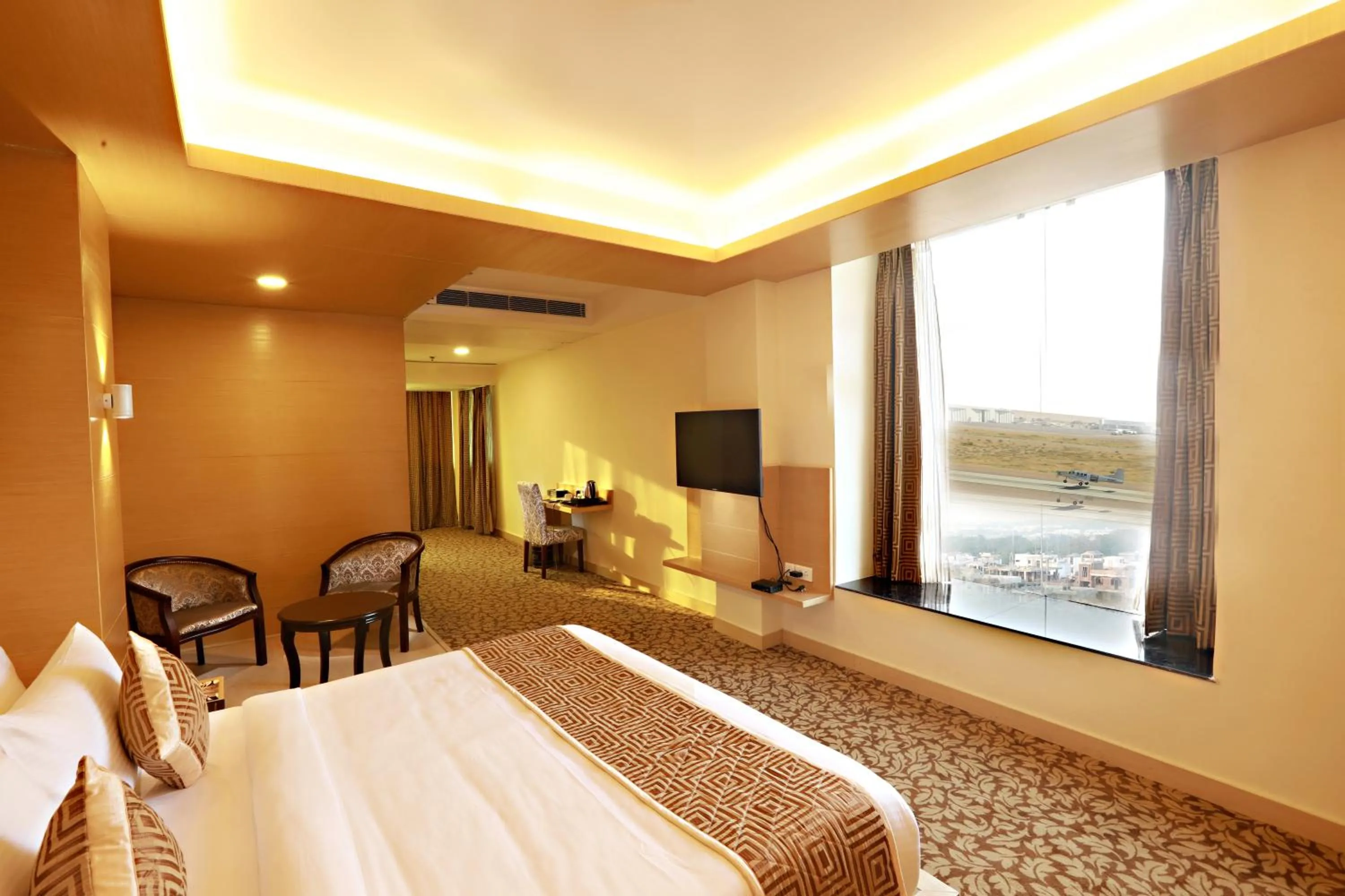 Business facilities, Bed in Hotel Patliputra Continental