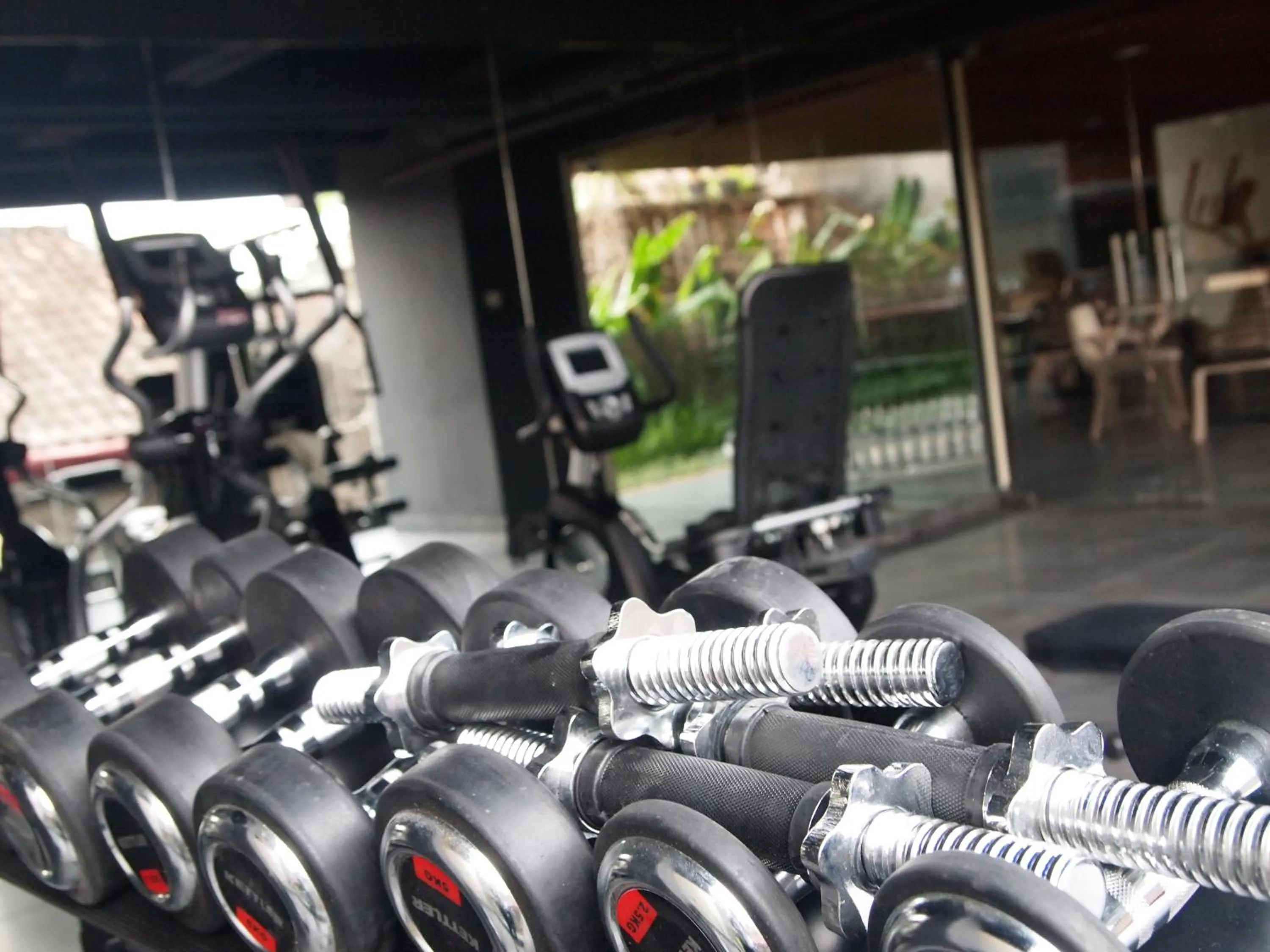 Fitness centre/facilities in Bedrock Hotel Kuta