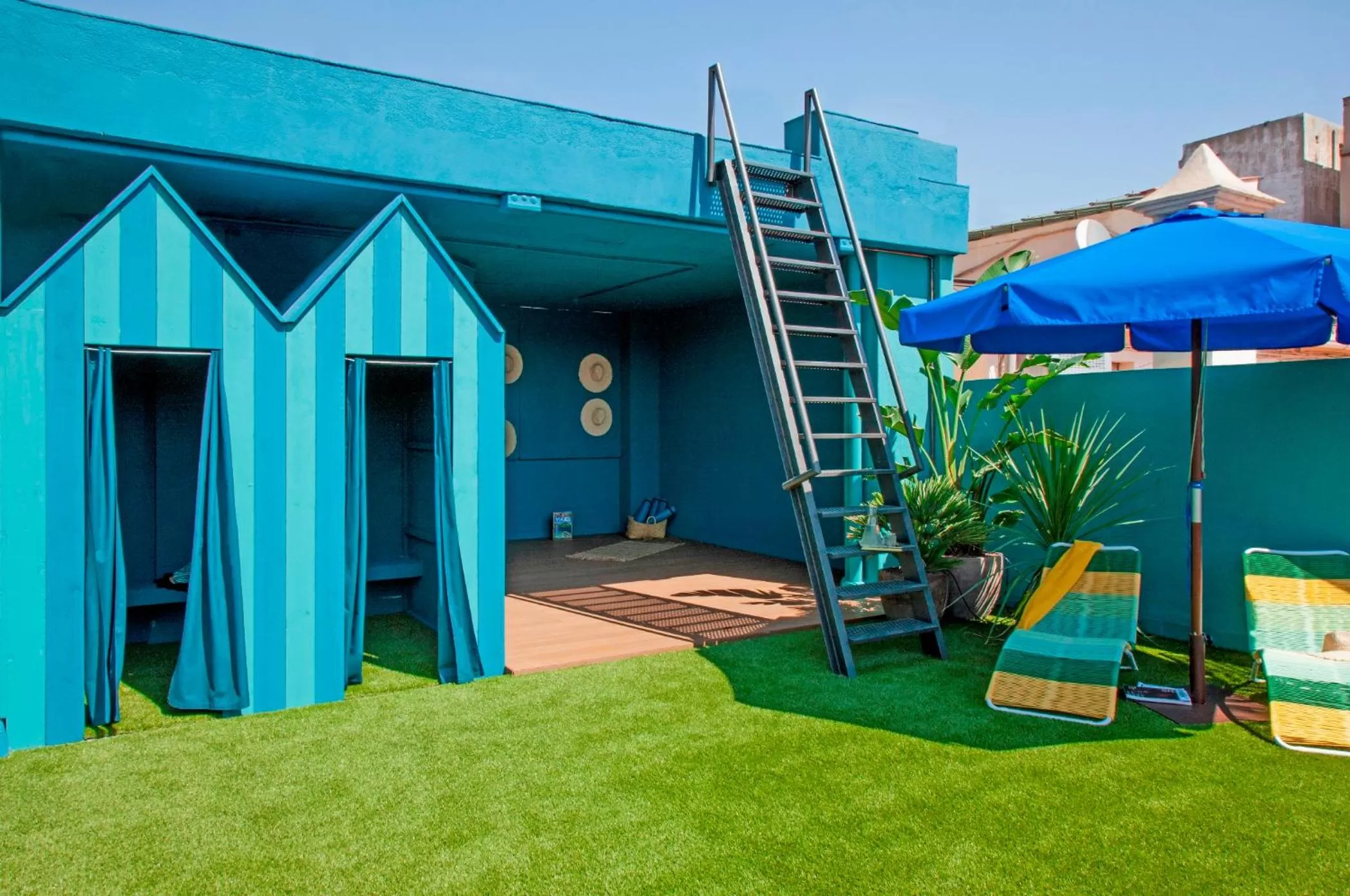 Balcony/Terrace in Chic & Basic Velvet