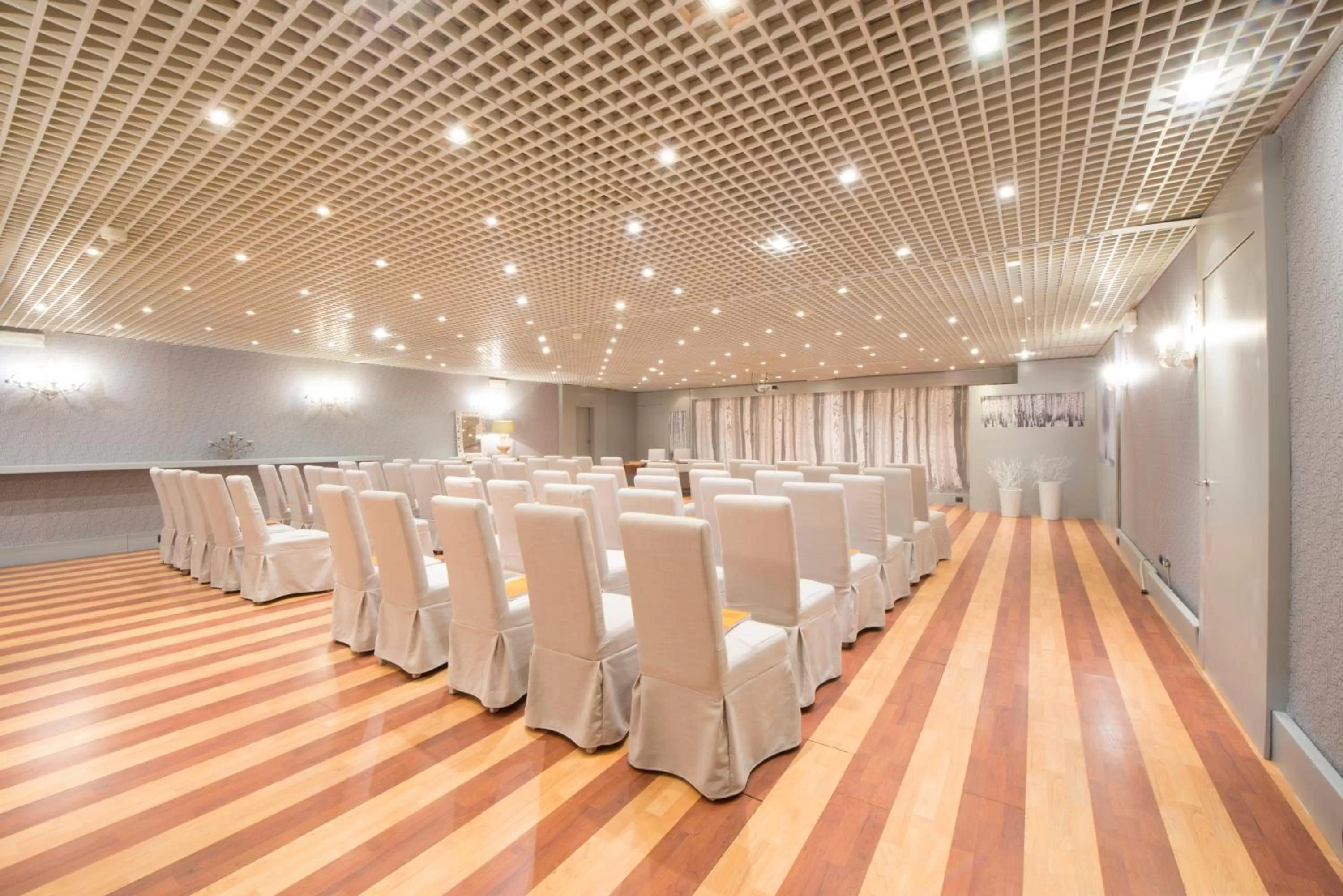 Business facilities in Grand Hotel Royal E Golf