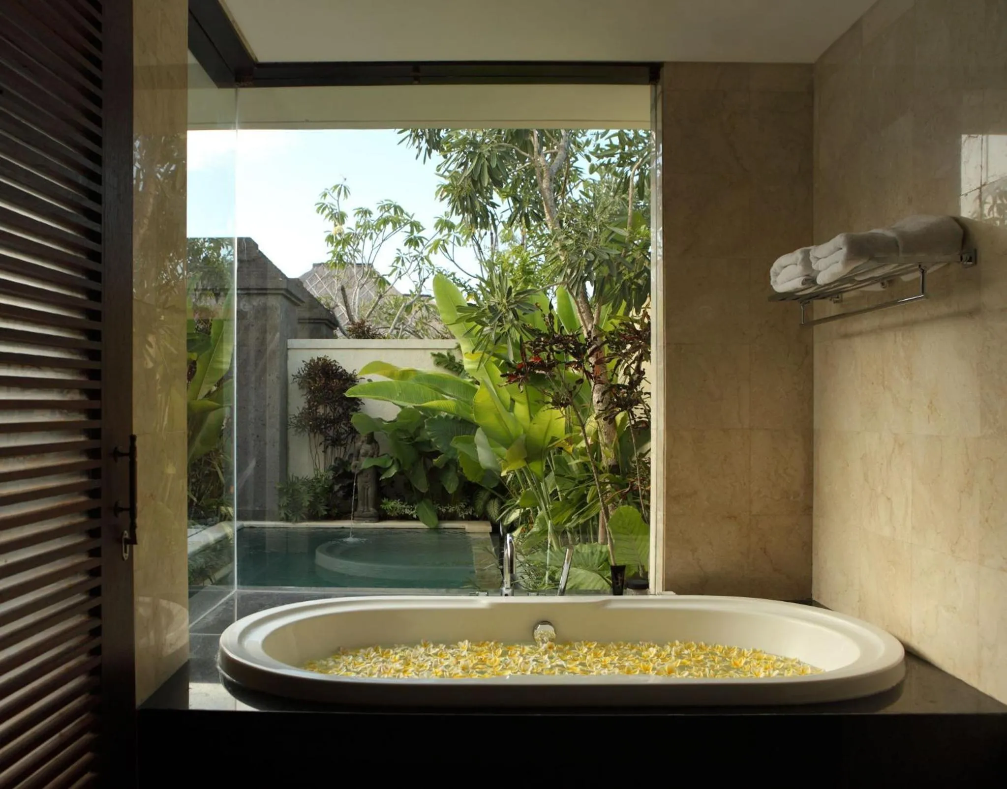 Bathroom in Mahagiri Villas Sanur