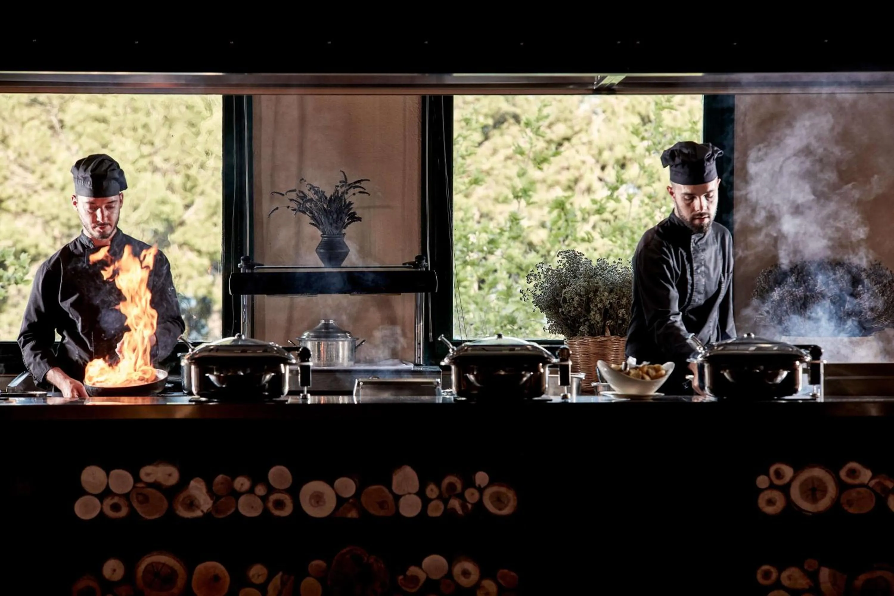 Restaurant/places to eat in Candia Park Village