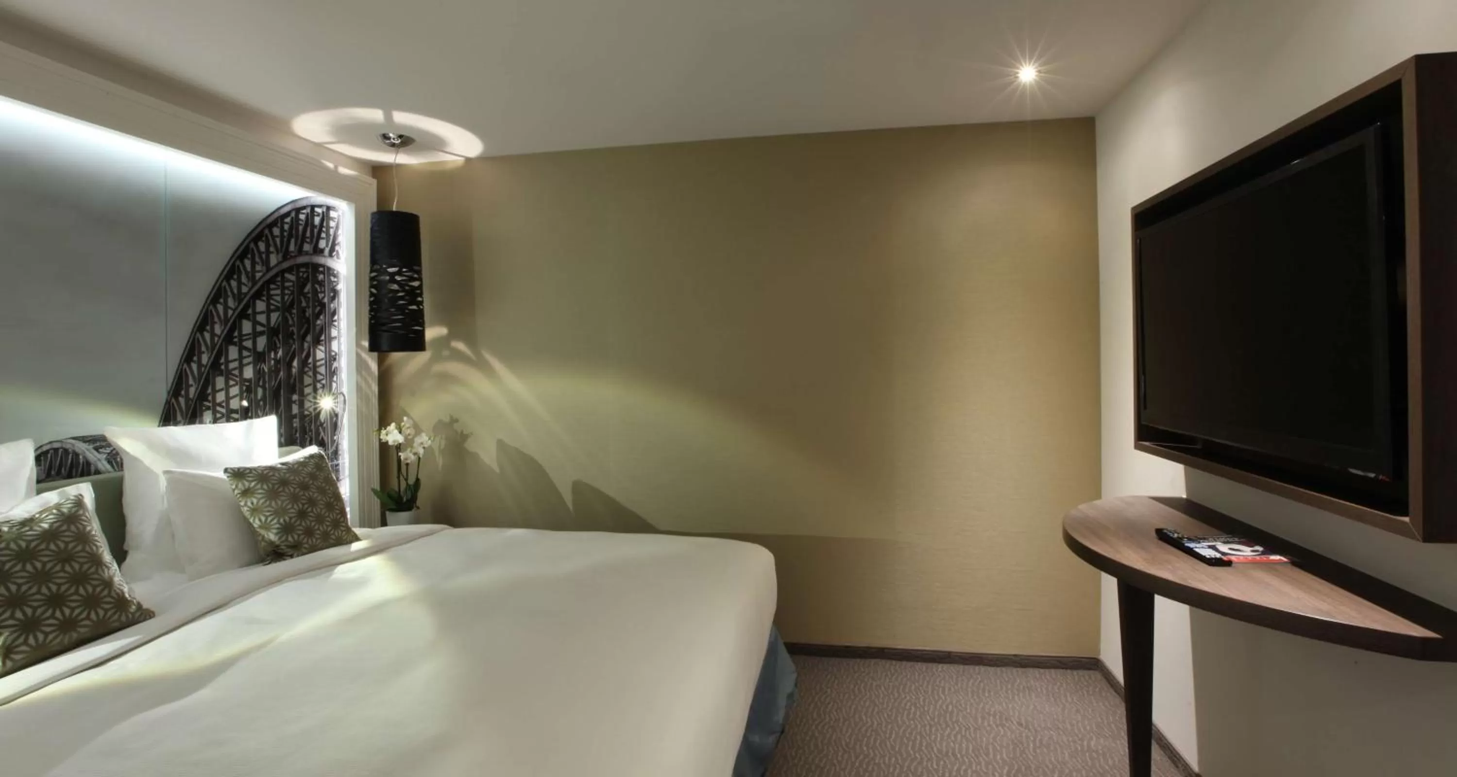 Photo of the whole room in Lindner Hotel Cologne City Plaza, part of JdV by Hyatt