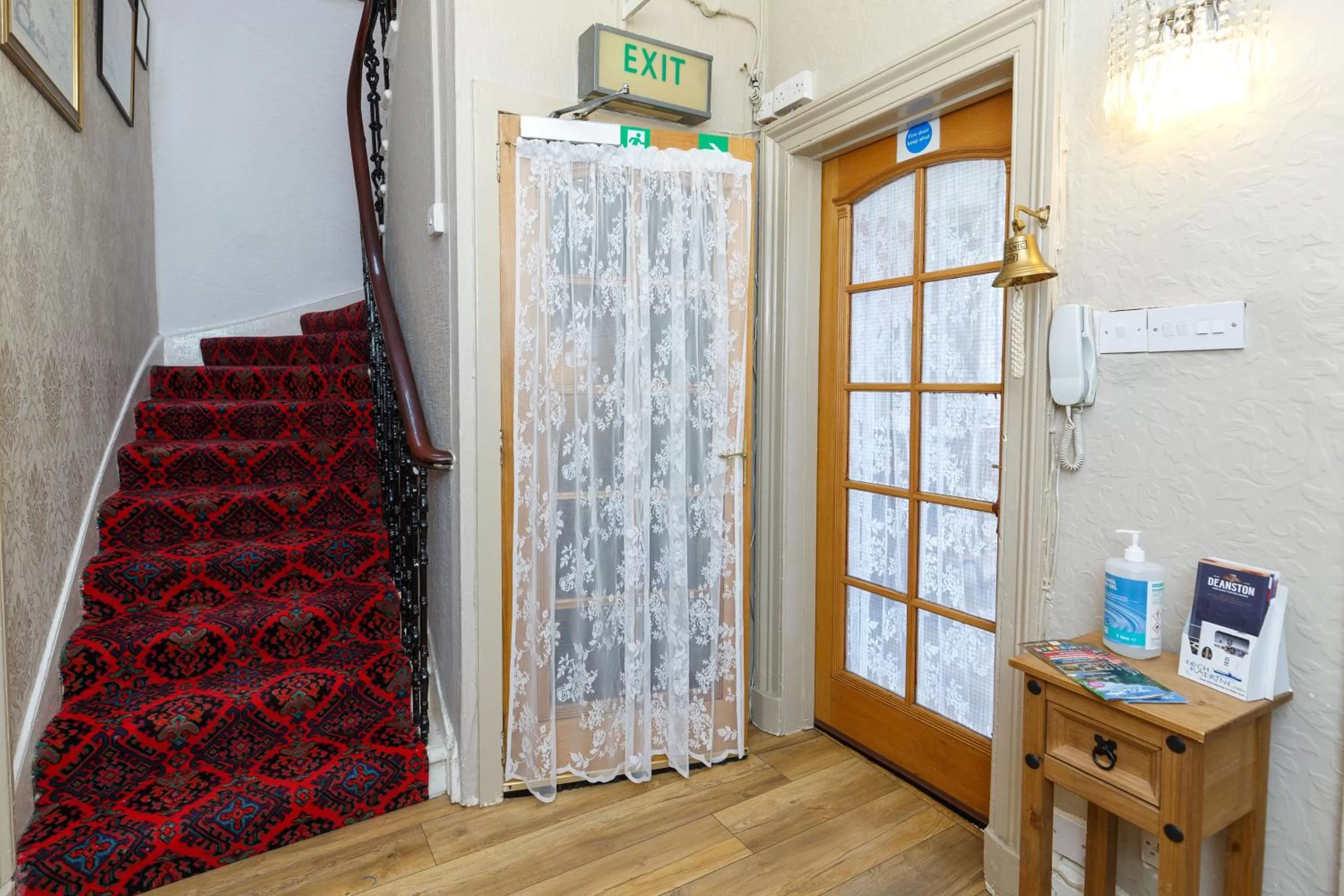 Property building in Castle Walk Bed & Breakfast