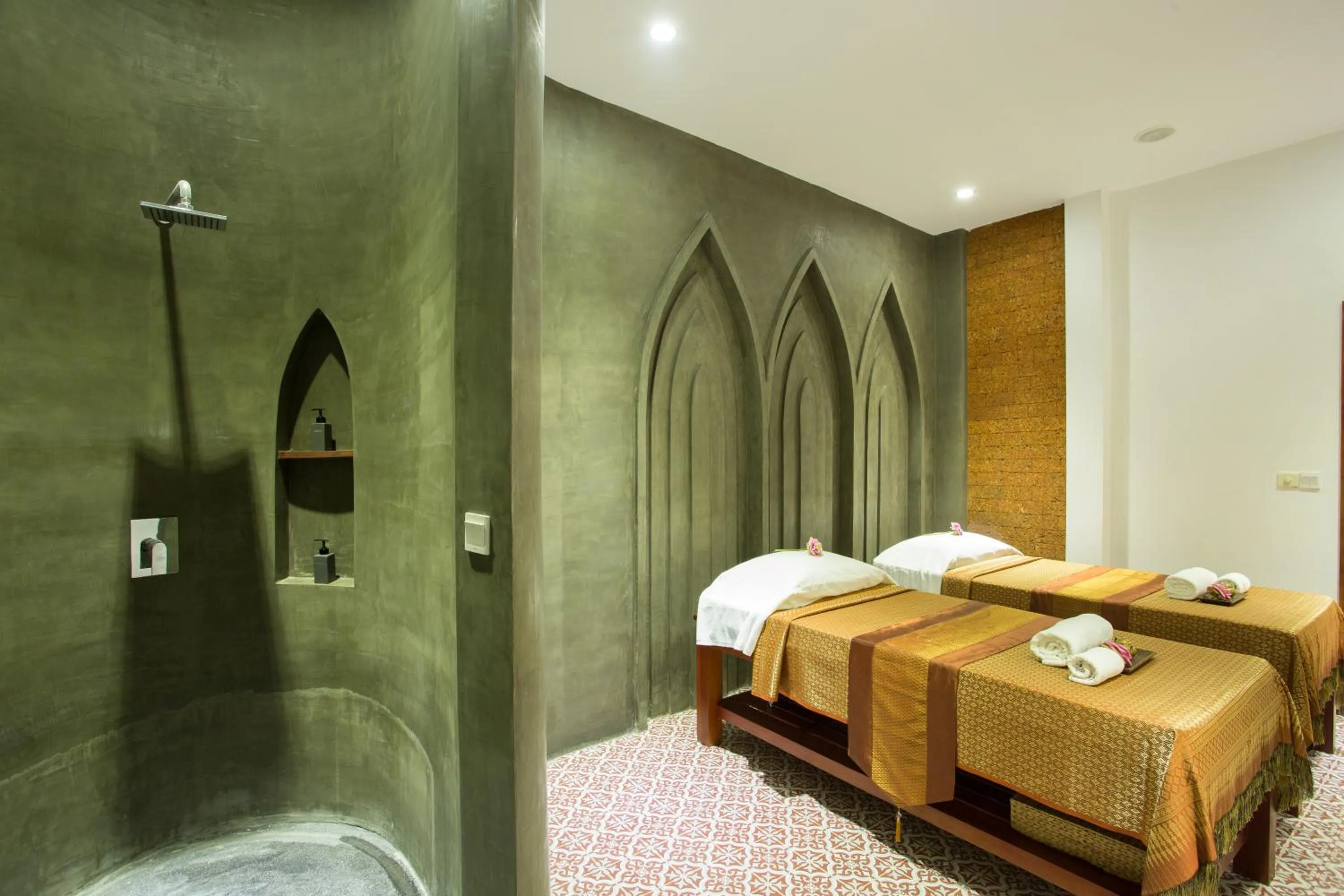 Massage, Bed in Golden Temple Villa