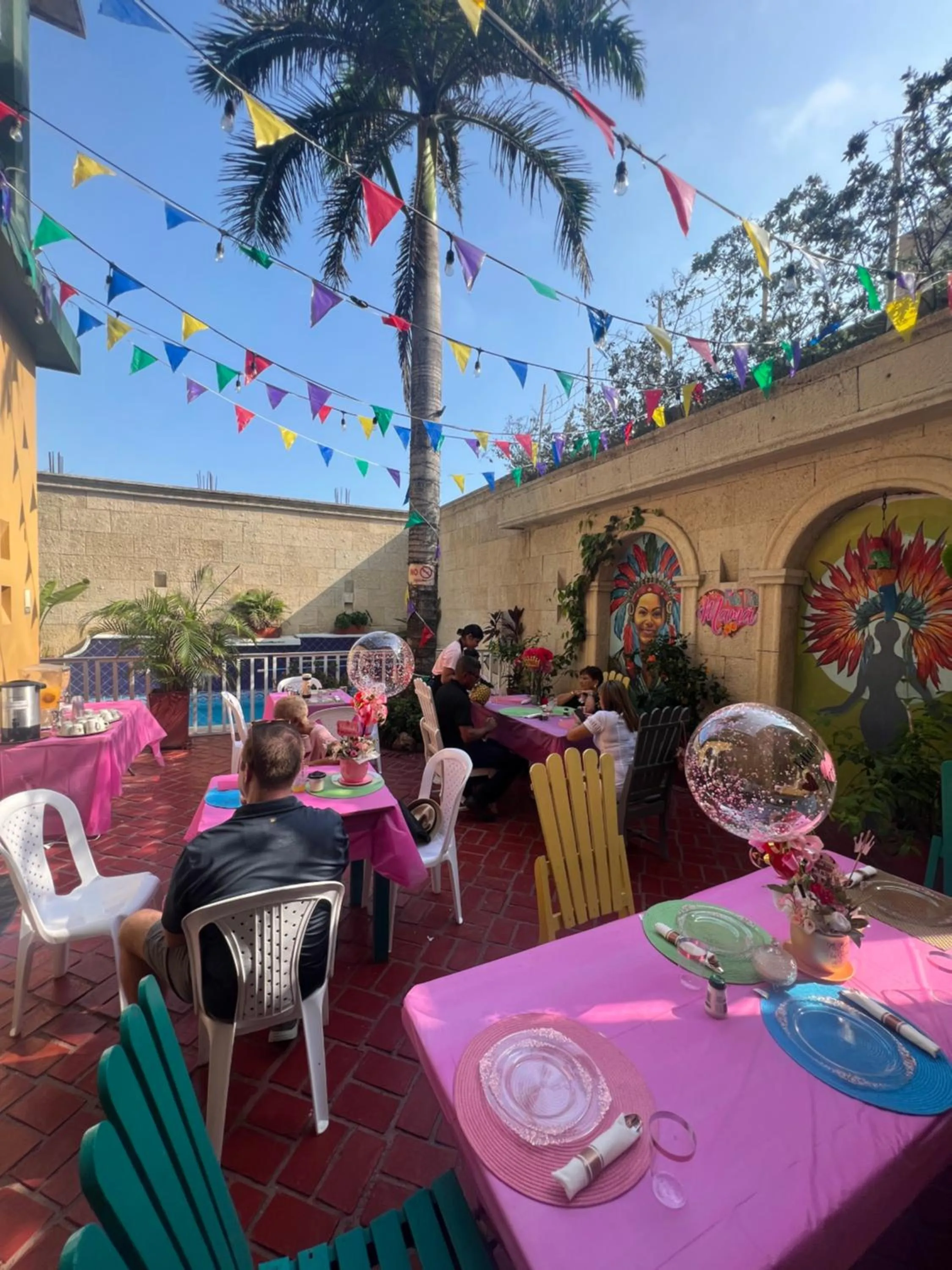 Restaurant/places to eat in Hotel Boutique Castillo Ines Maria