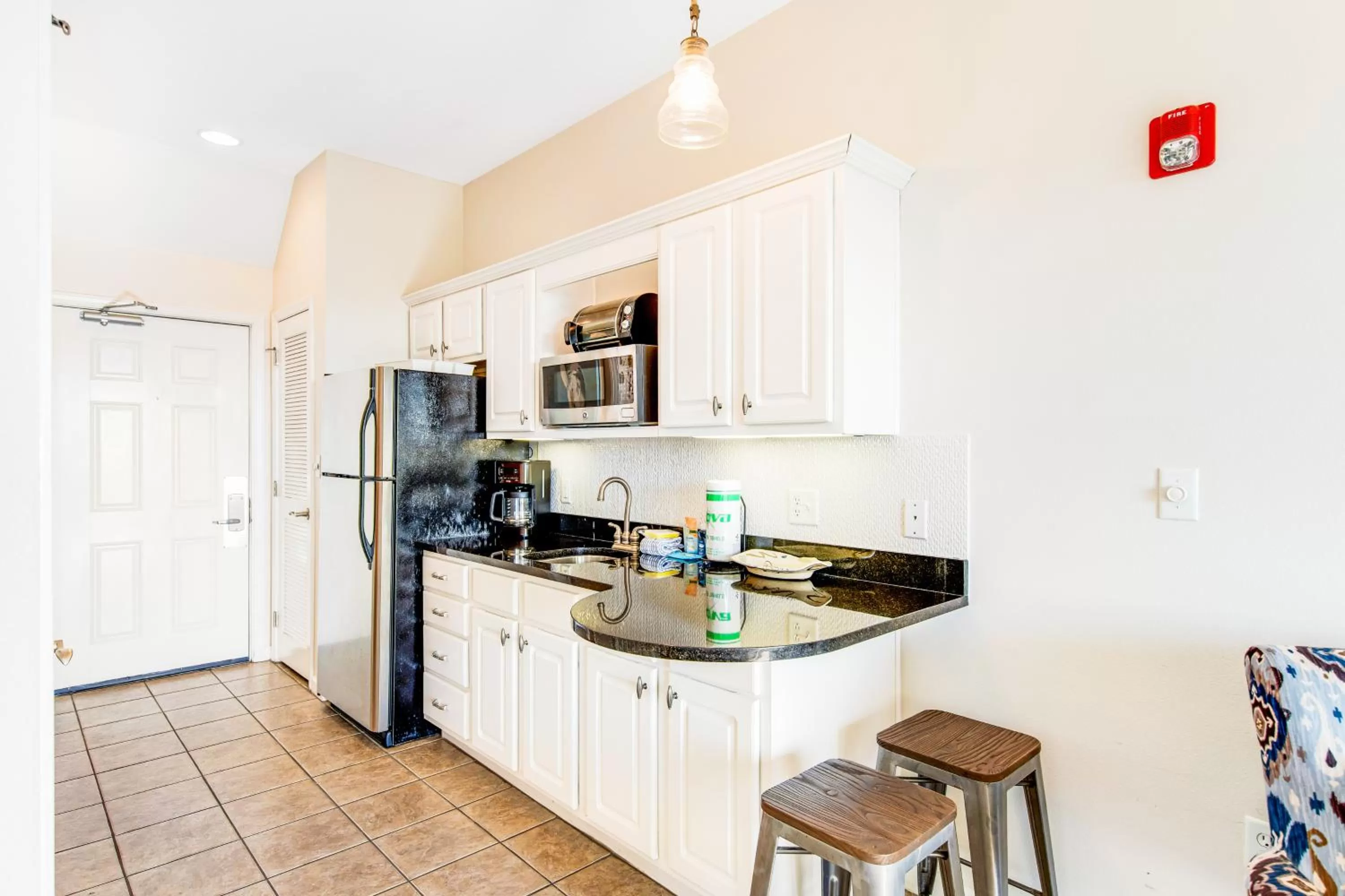 Kitchen/Kitchenette in Inn at Seacrest 403