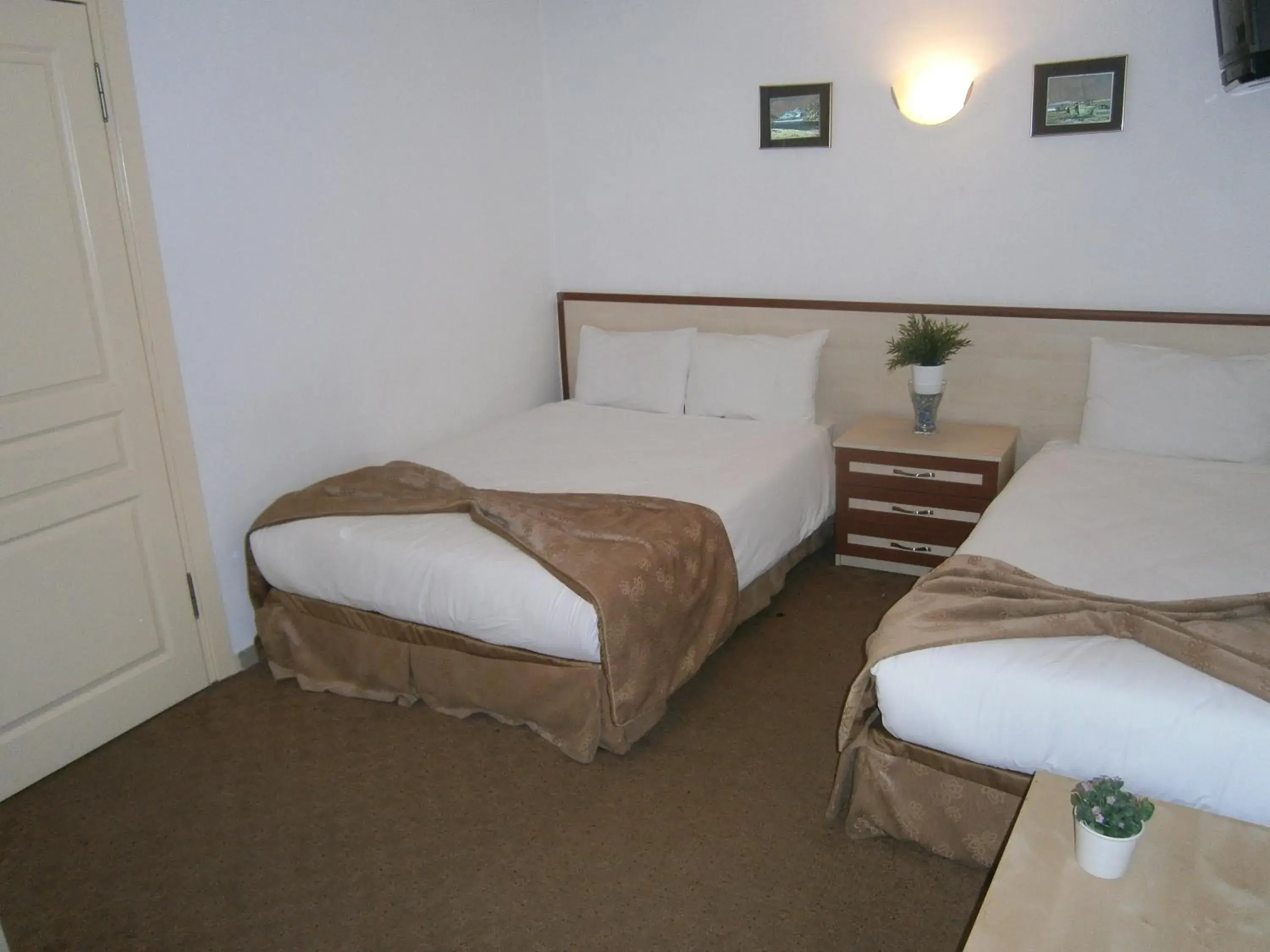 Triple Room in Hotel Nova Triple Room in Hotel Nova