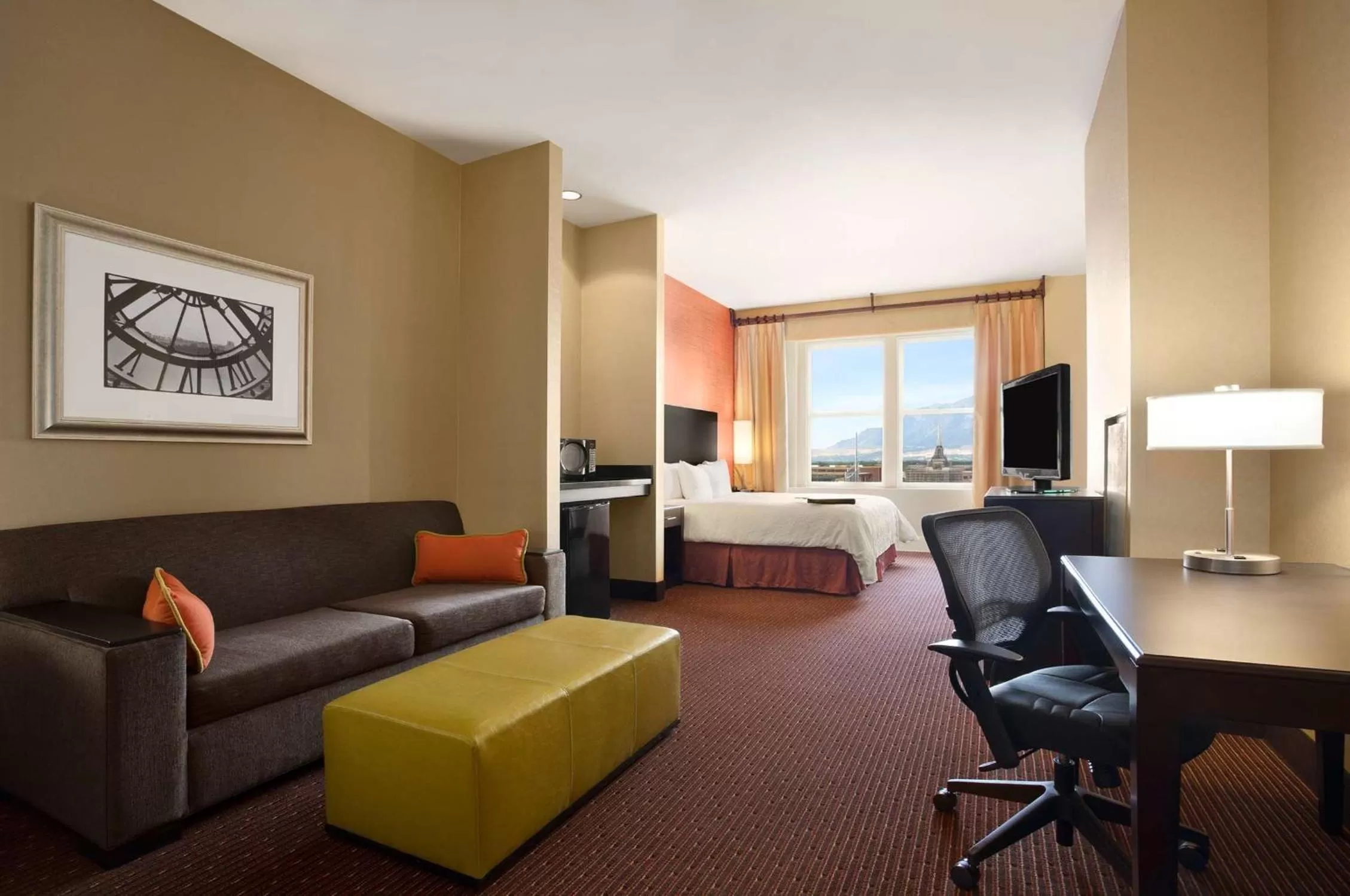TV and multimedia in Hampton Inn and Suites Ogden