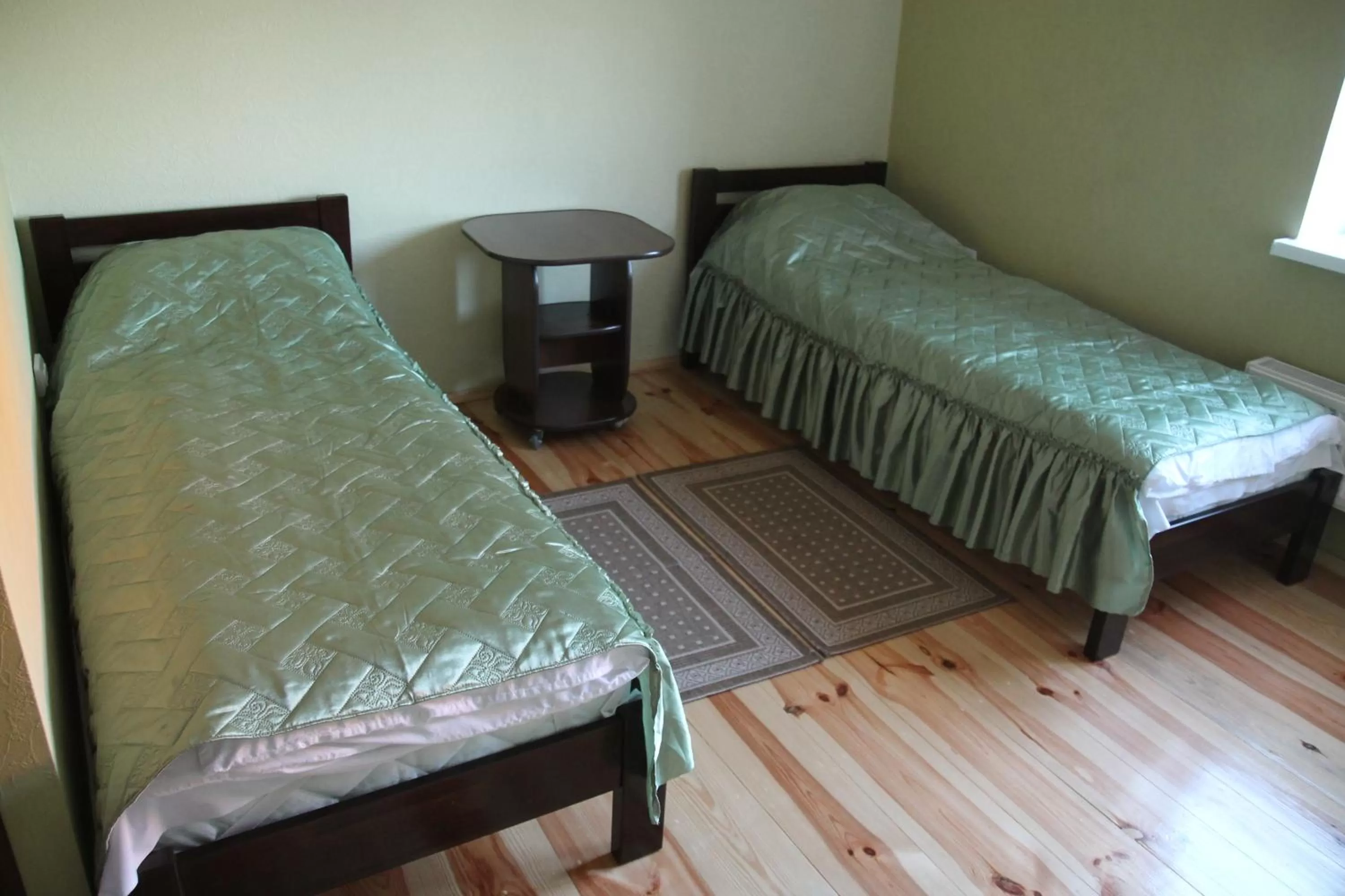 Photo of the whole room, Bed in Troyanda