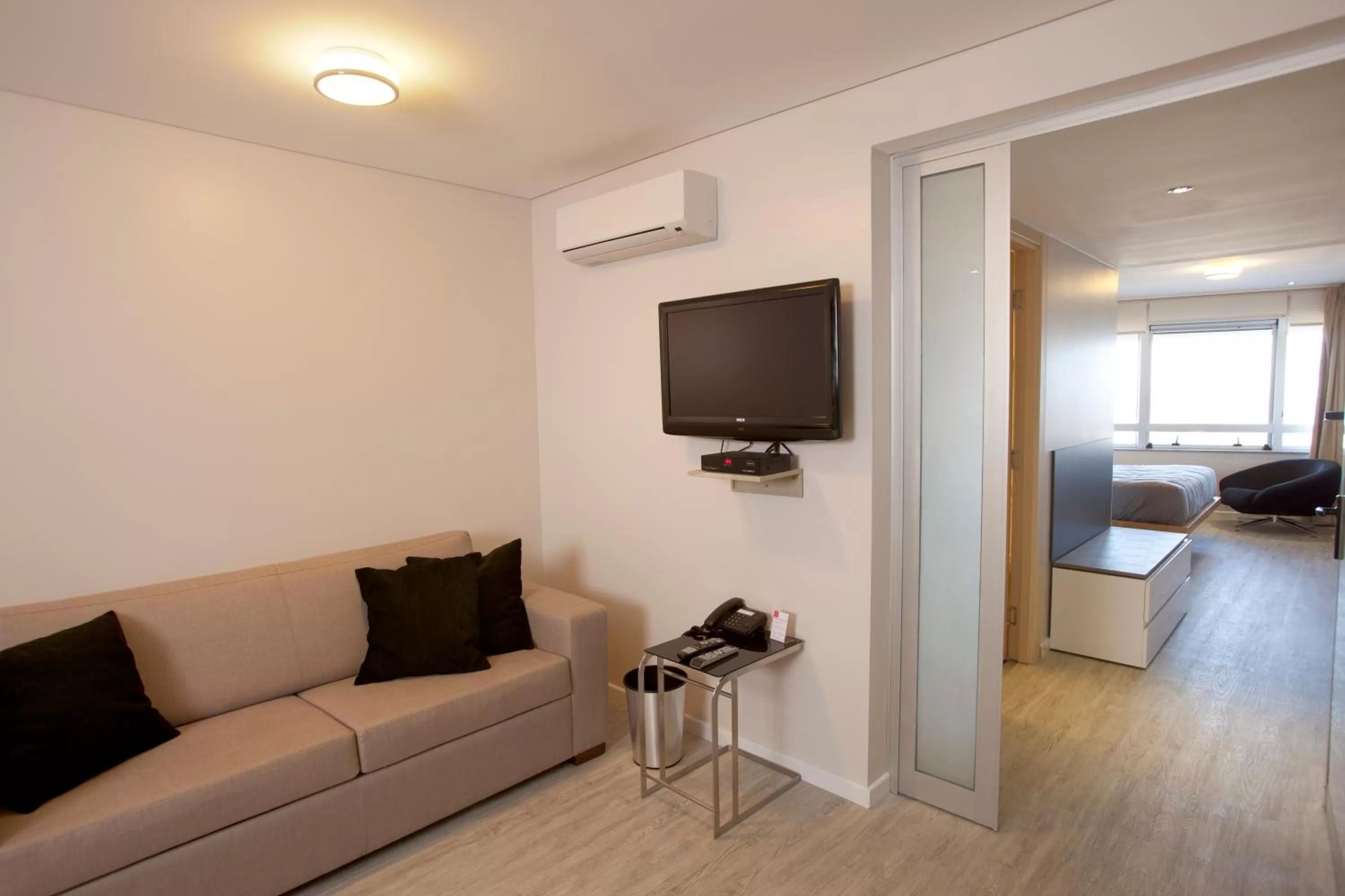 TV and multimedia in Regency Rambla Design Apart Hotel