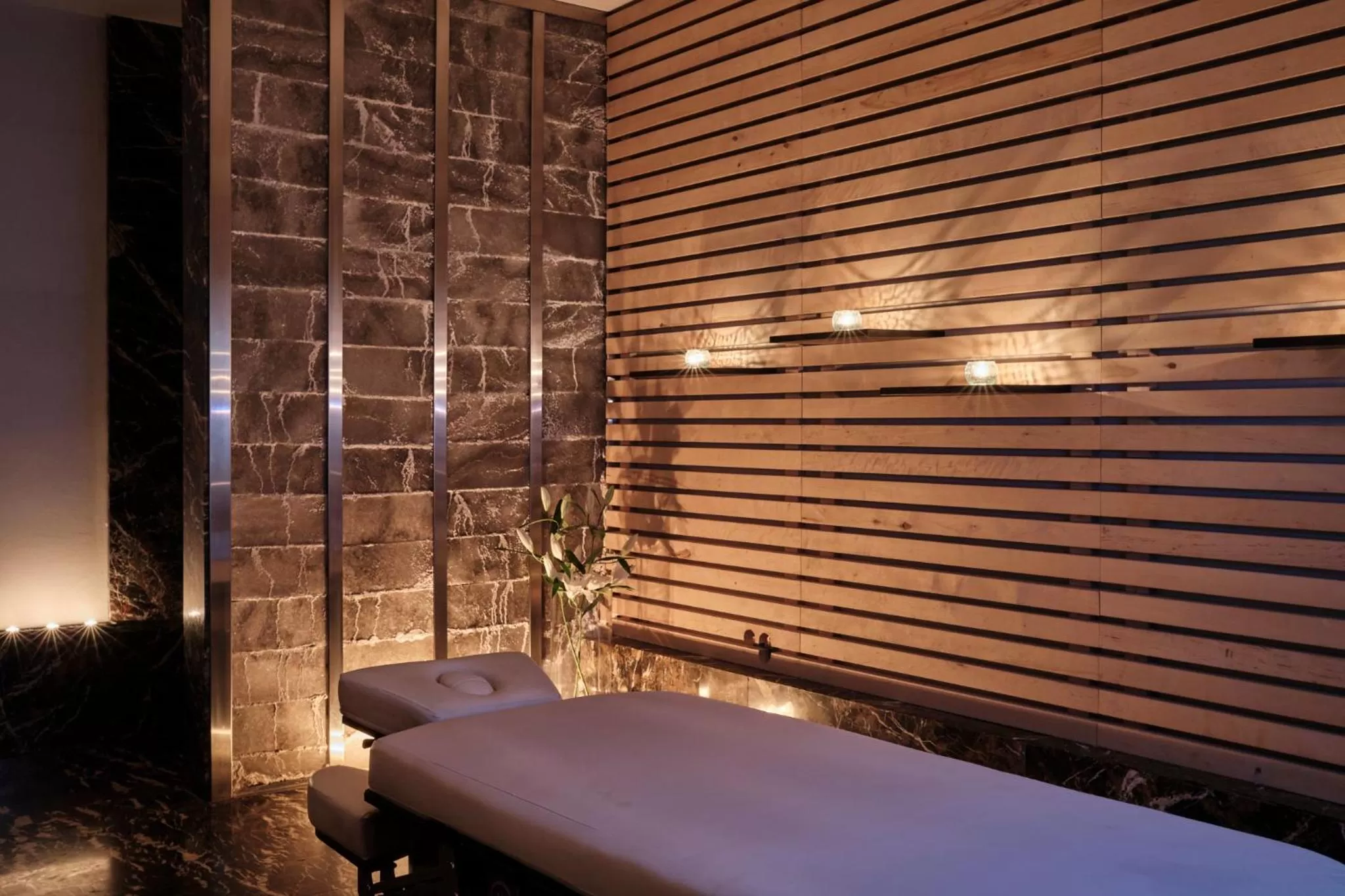 Massage in Hotel Monopol