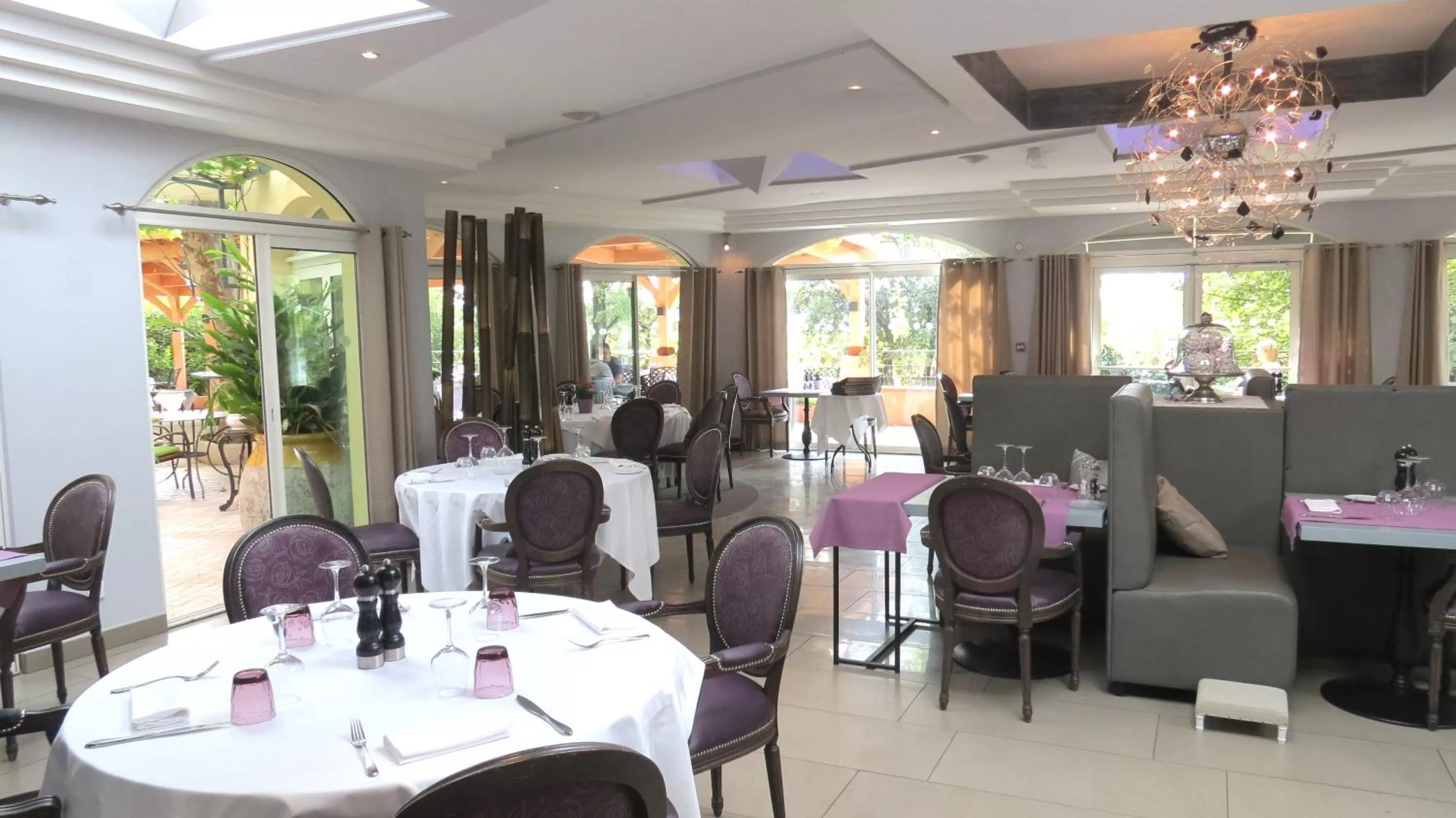 Restaurant/places to eat in Le Mas du Lingousto