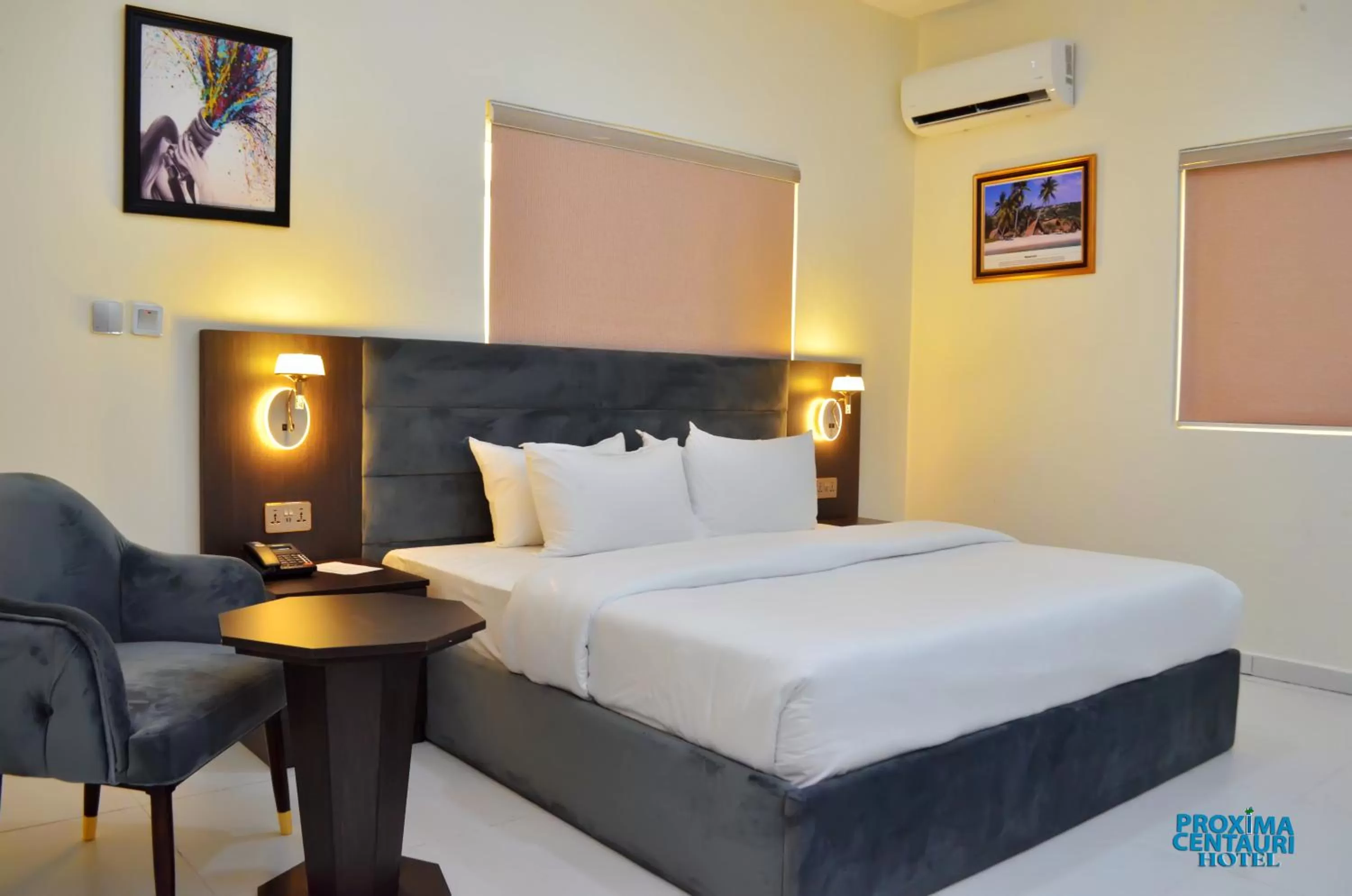 Bedroom, Bed in Proxima Centauri Hotel