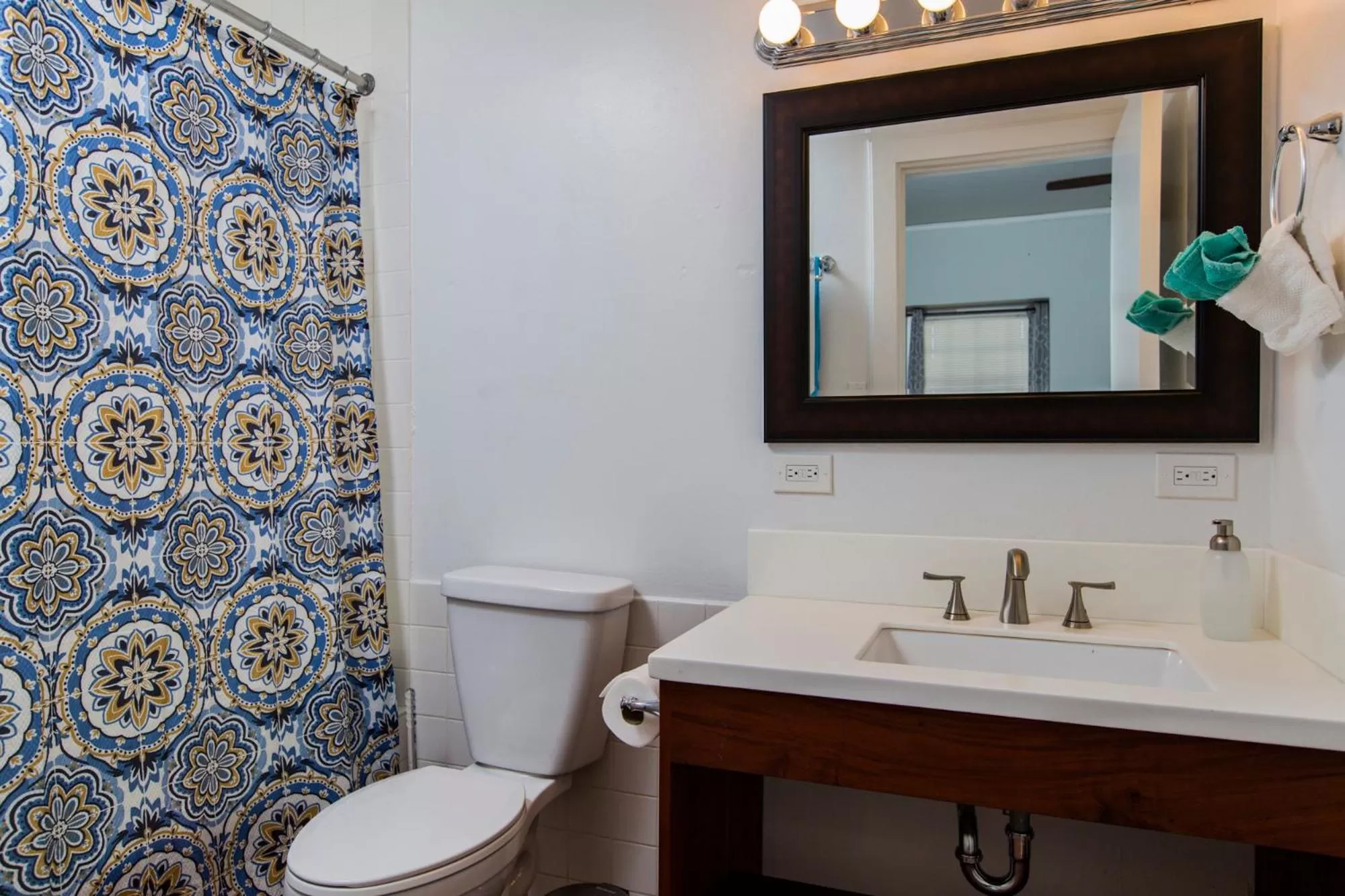 Bathroom in Sugar Apple Bed and Breakfast