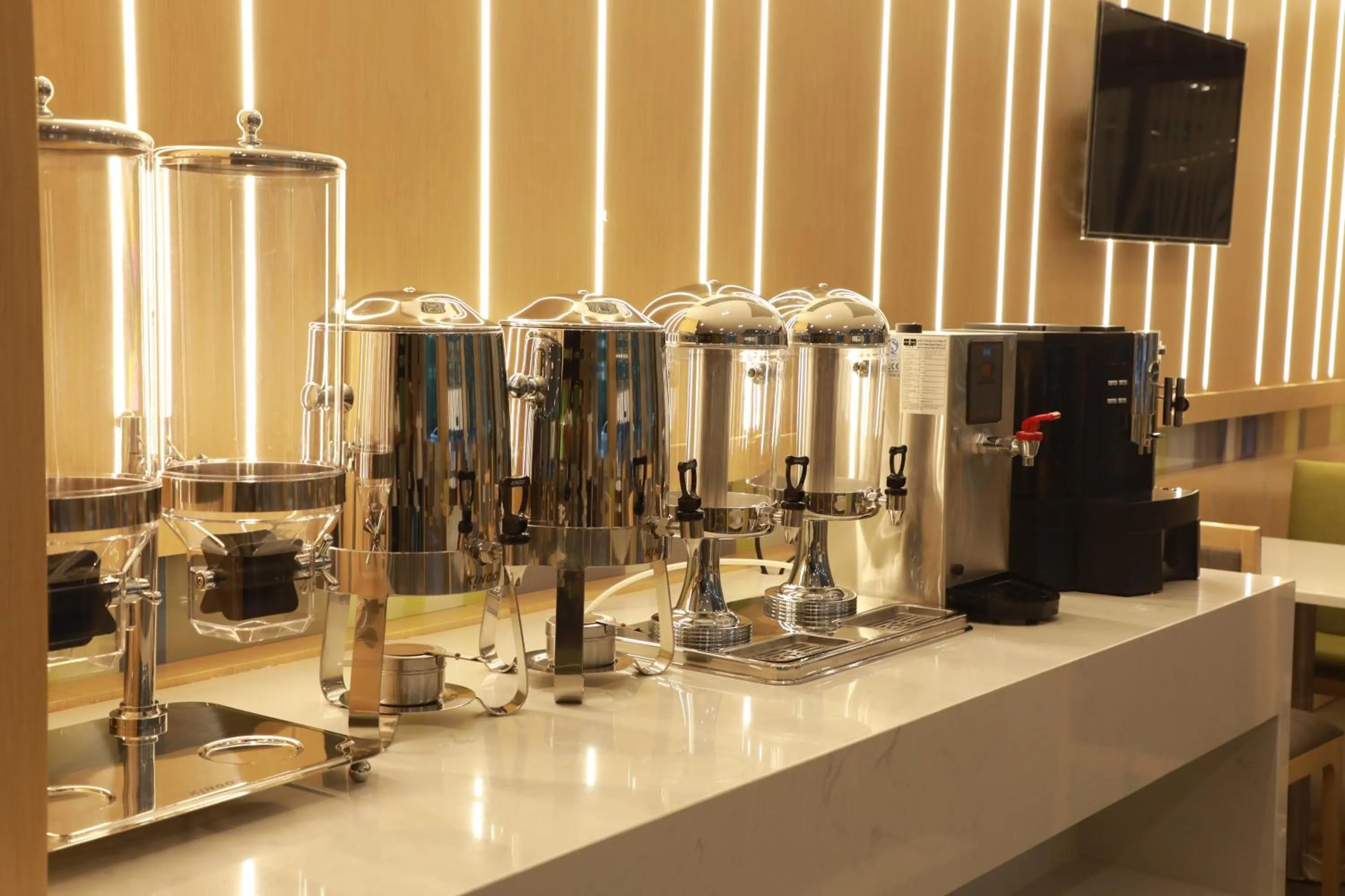 Restaurant/places to eat in Holiday Inn Express Shijiazhuang Heping by IHG