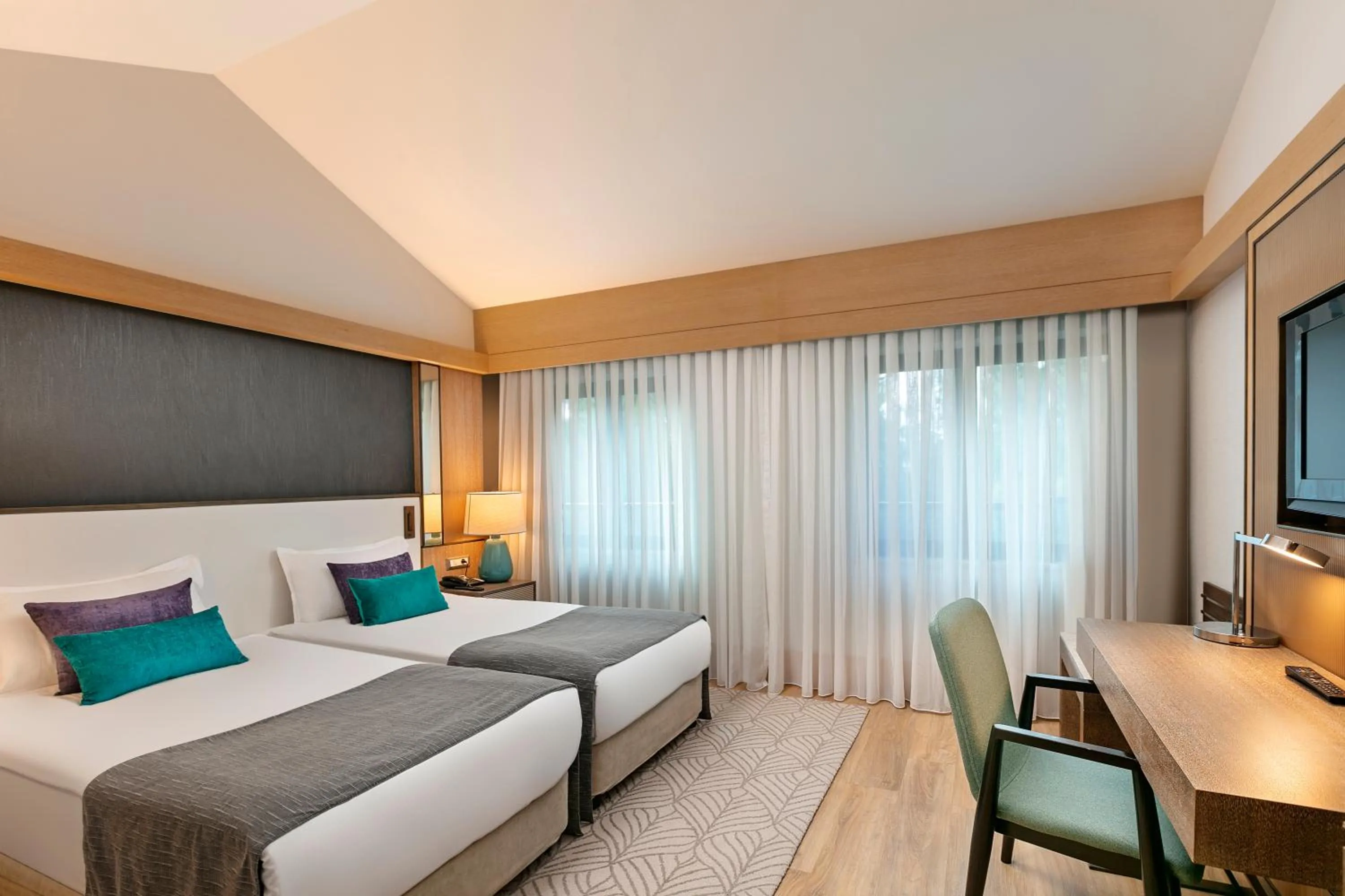 Bedroom, Bed in Susesi Luxury Resort