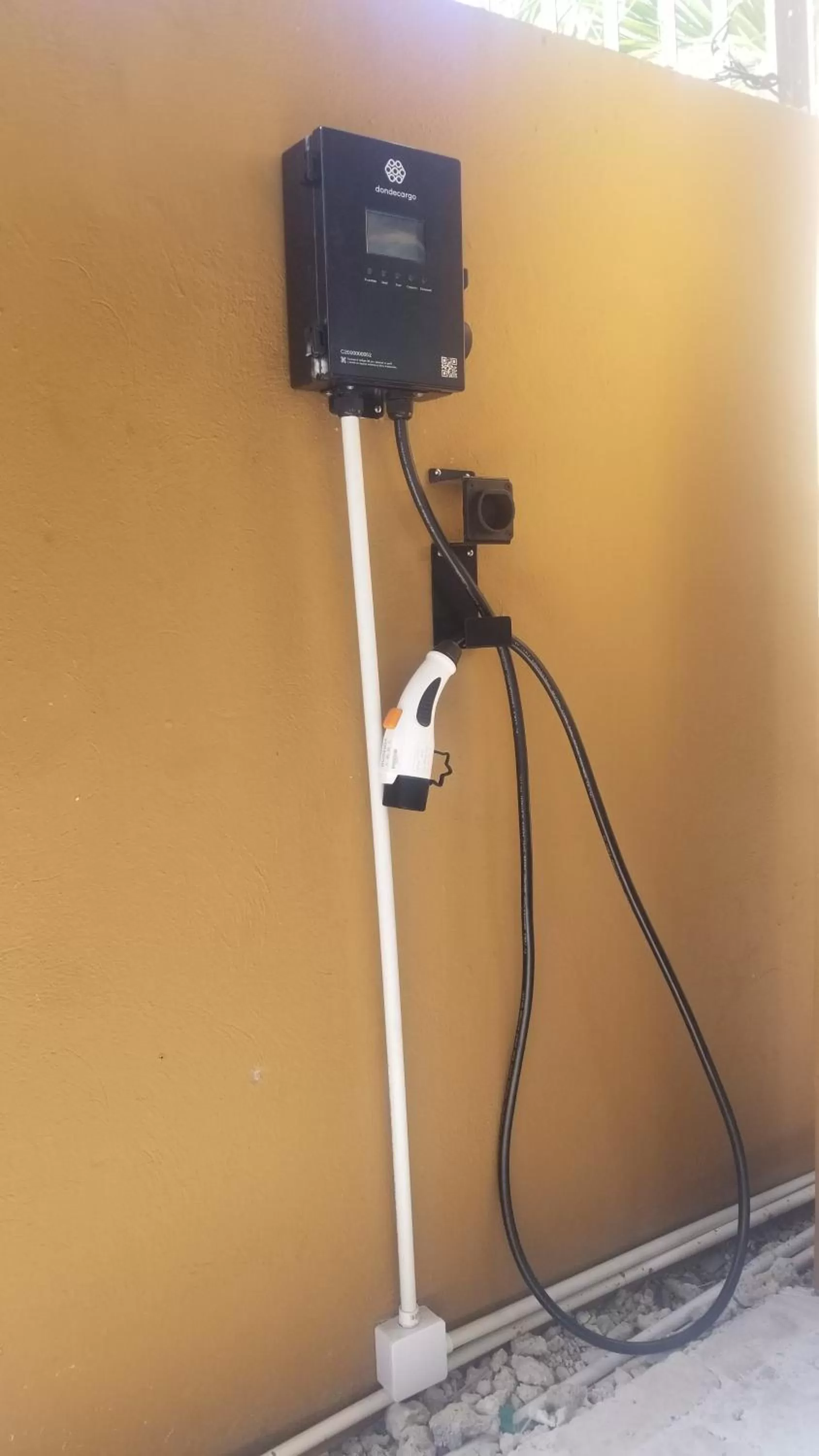 Parking, TV/Entertainment Center in Hotel El Dorado