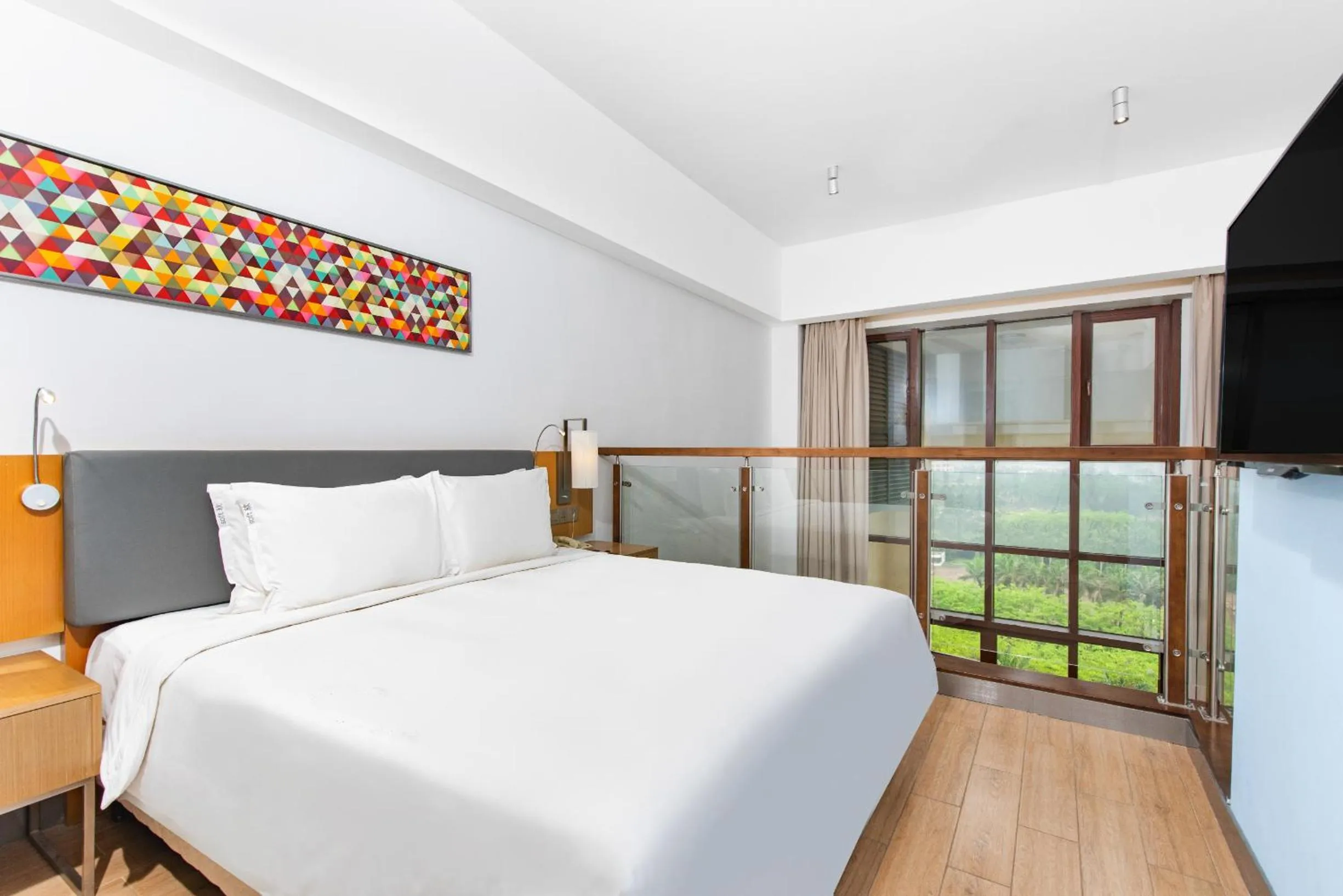 Bedroom, Bed in Holiday Inn Express Haikou West Coast by IHG
