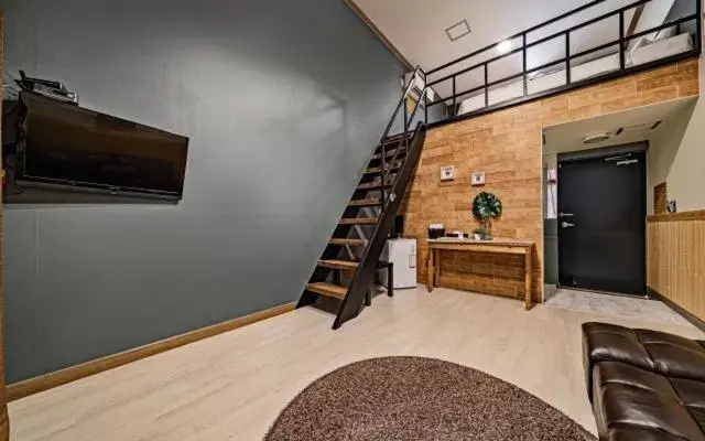 Family Room in Hotel Hue Loft Family Room in Hotel Hue Loft