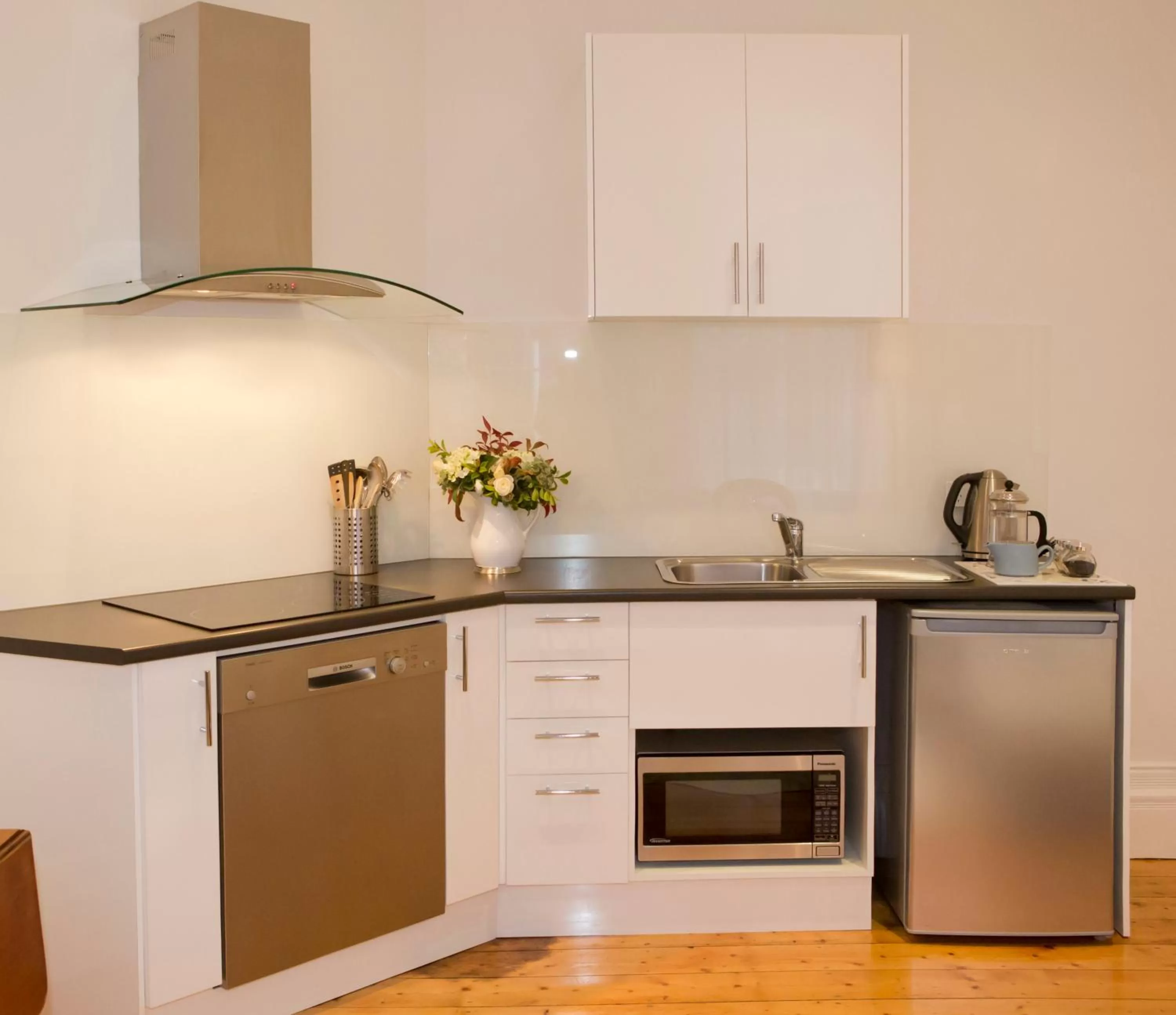 Kitchen or kitchenette, Kitchen/Kitchenette in Mollisons