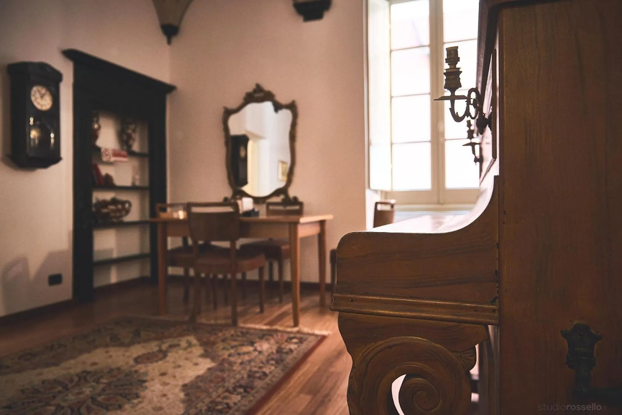 Decorative detail in Affittacamere San Teodoro