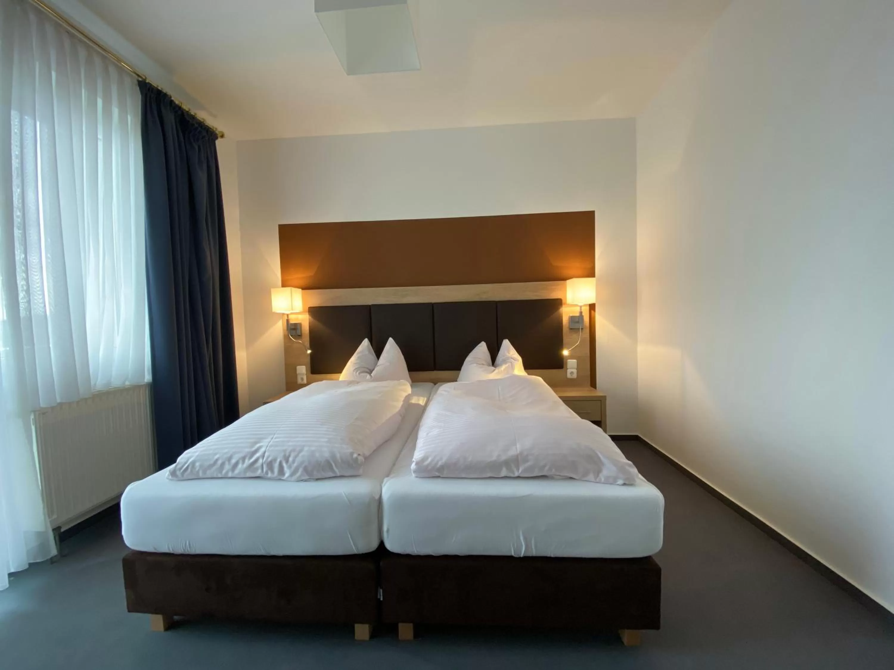 Bed in Hotel Herbstein