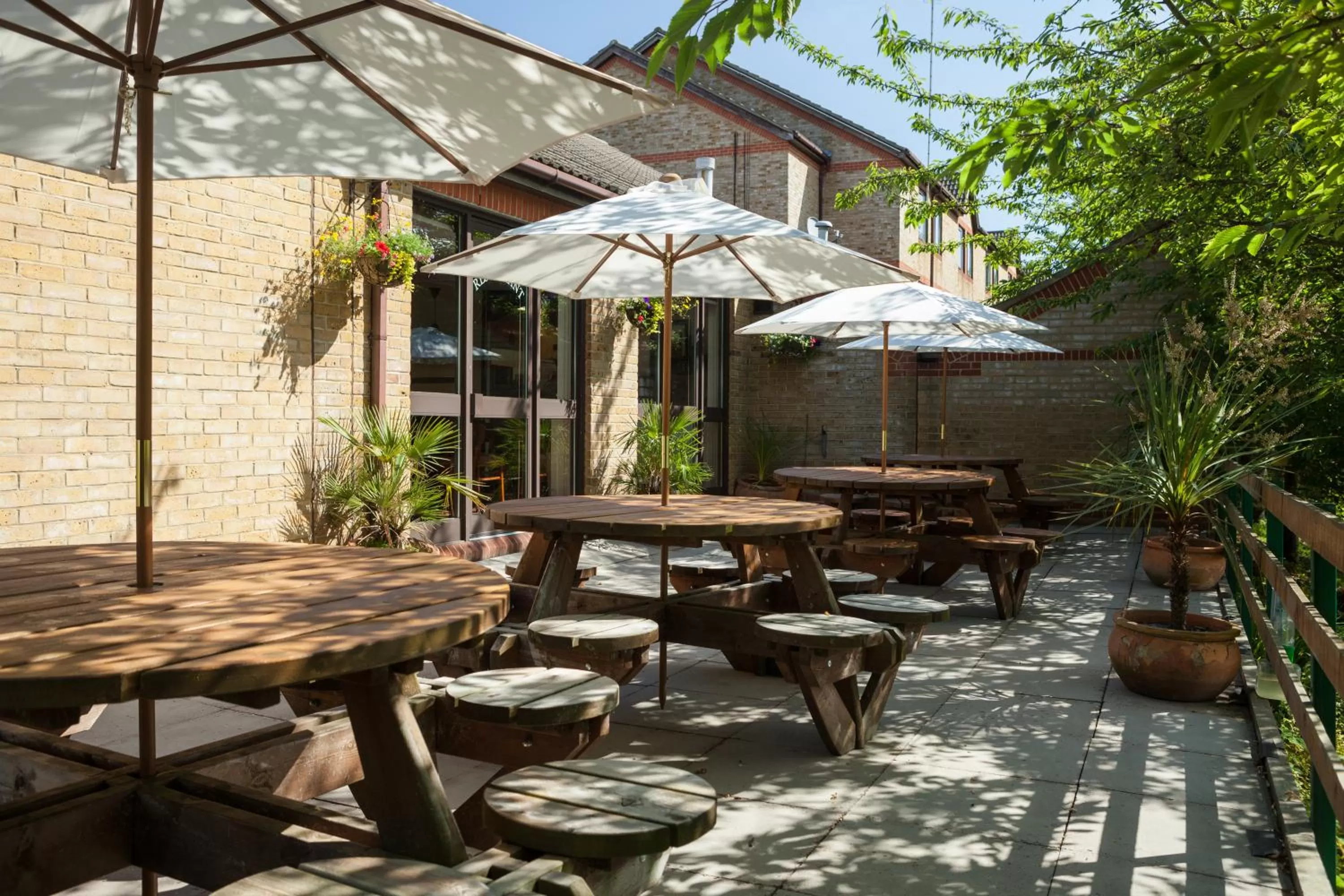 Patio in Campanile Hotel Dartford