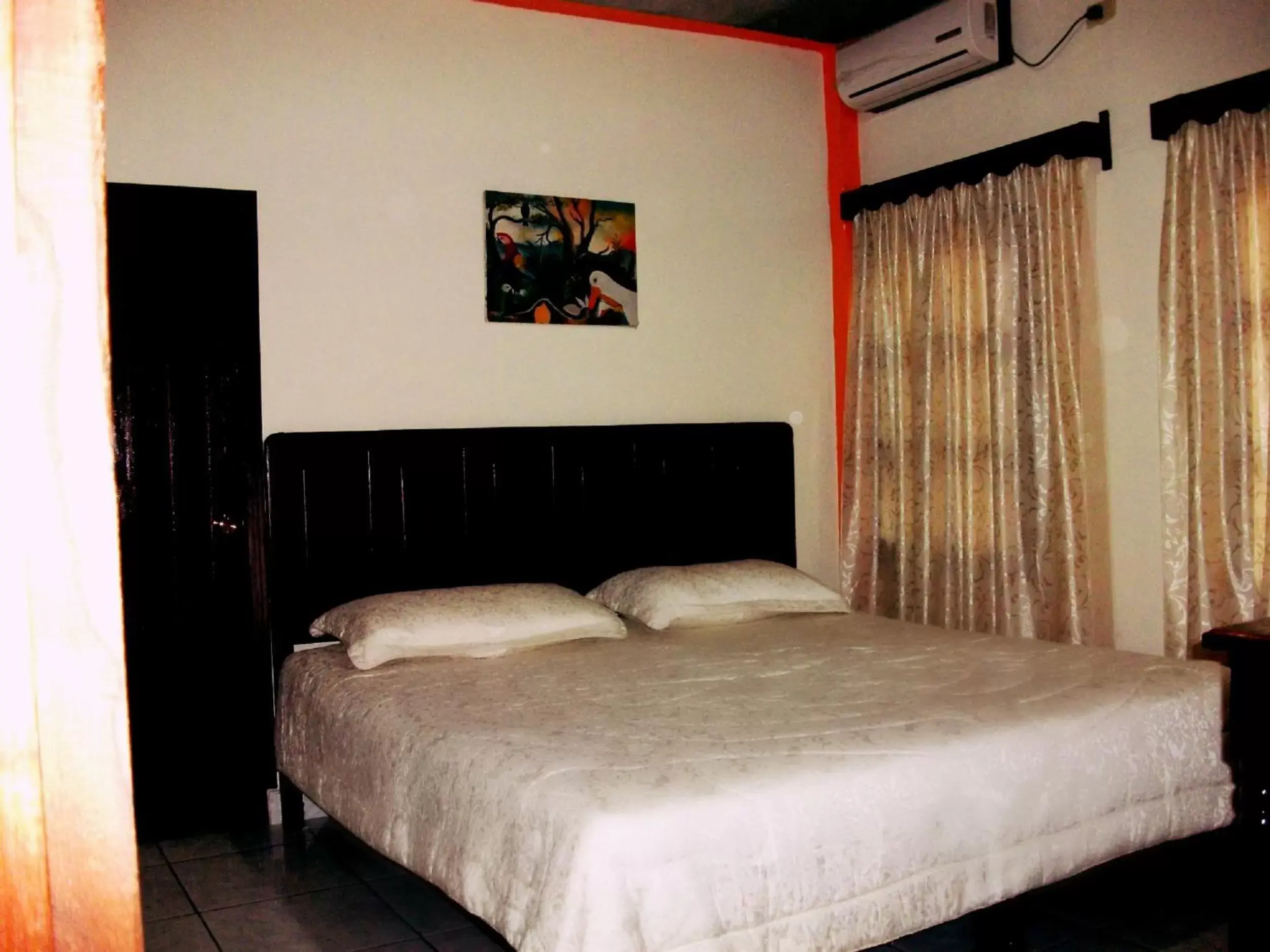 Double Room - single occupancy in Hotel & Hostal Yaxkin Copan Double Room - single occupancy in Hotel & Hostal Yaxkin Copan