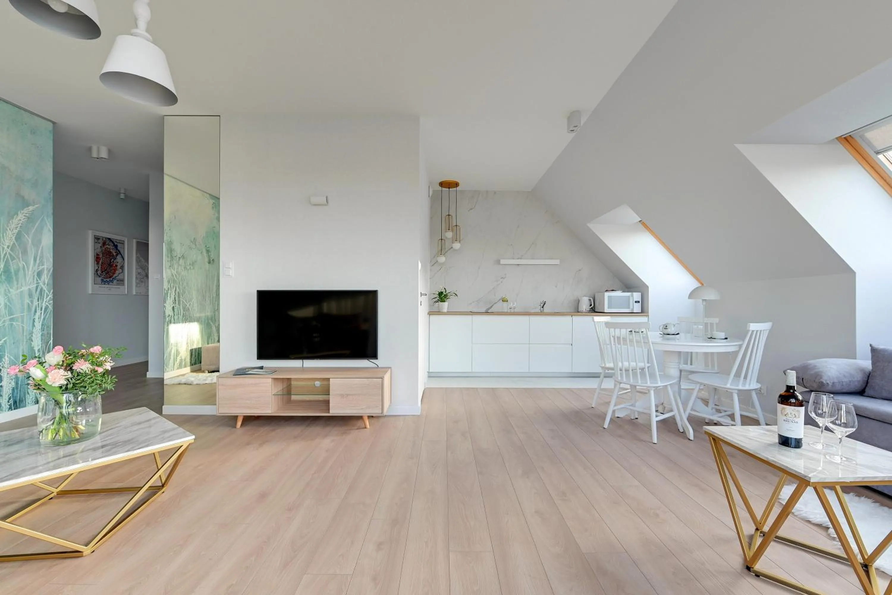 TV and multimedia in GRANO APARTMENTS Gdańsk Motława SPA & Wellness