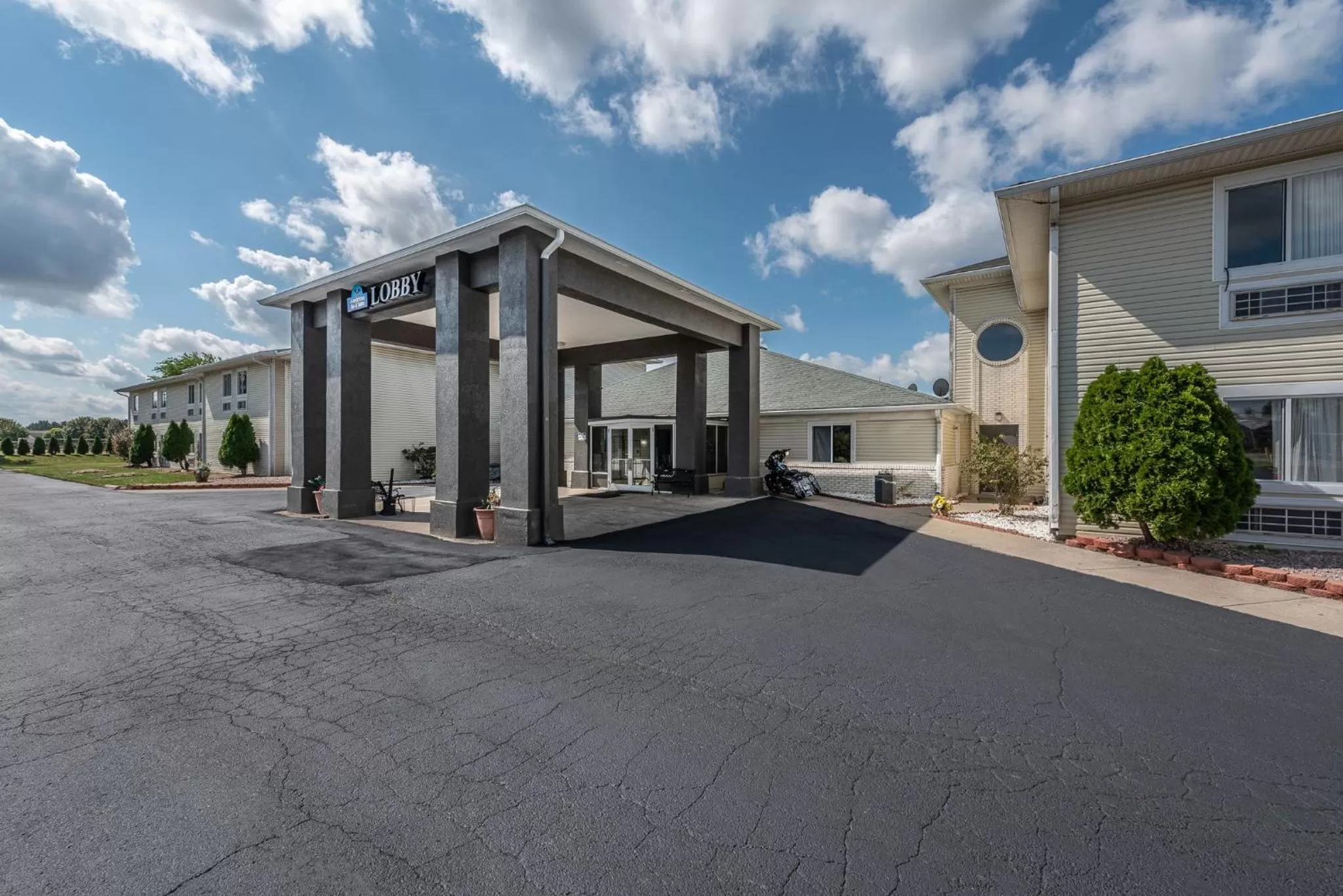 Parking in American Inn & suites