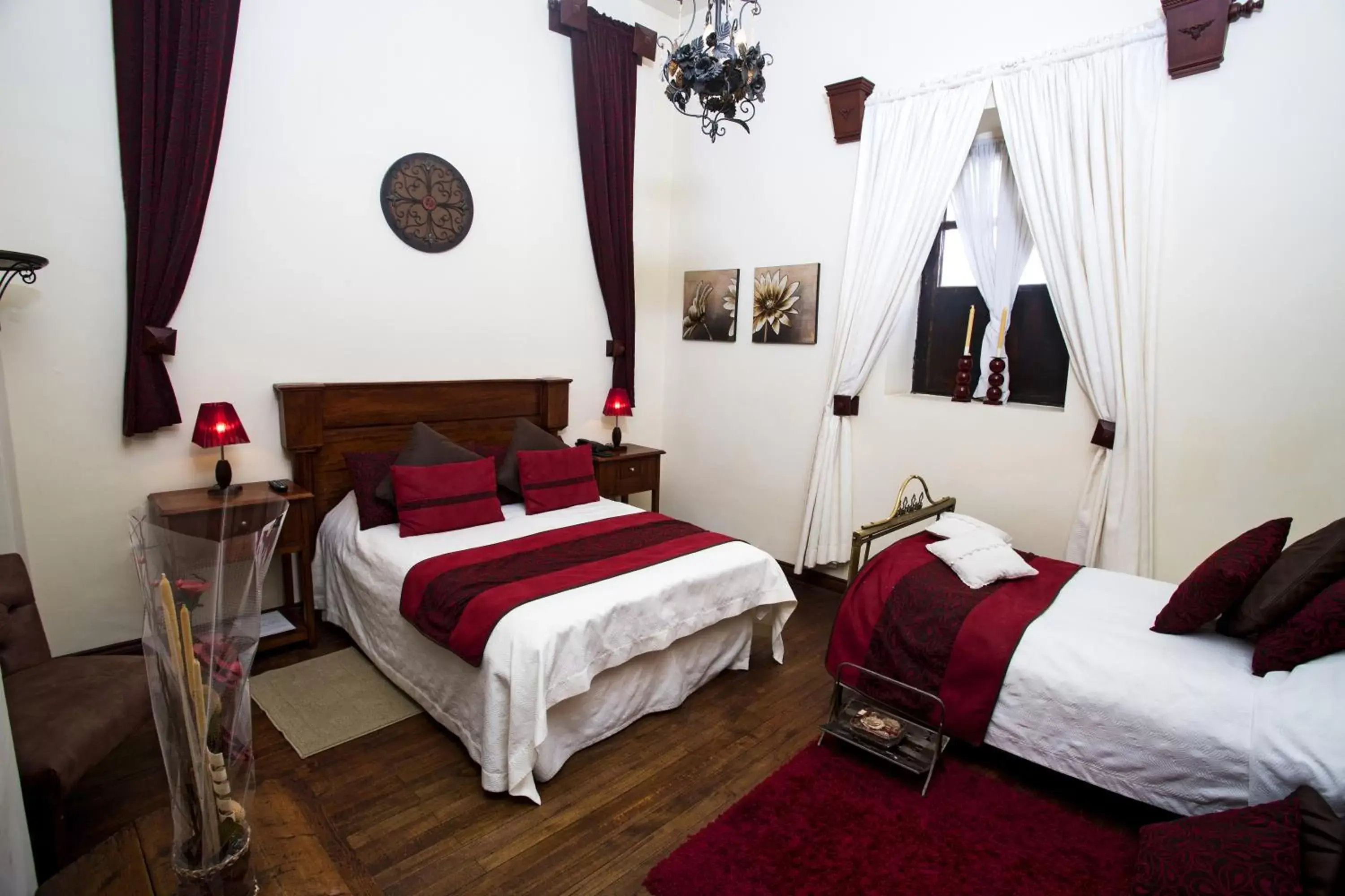 Deluxe Room in Roka Plaza Hotel Boutique Deluxe Room in Roka Plaza Hotel Boutique