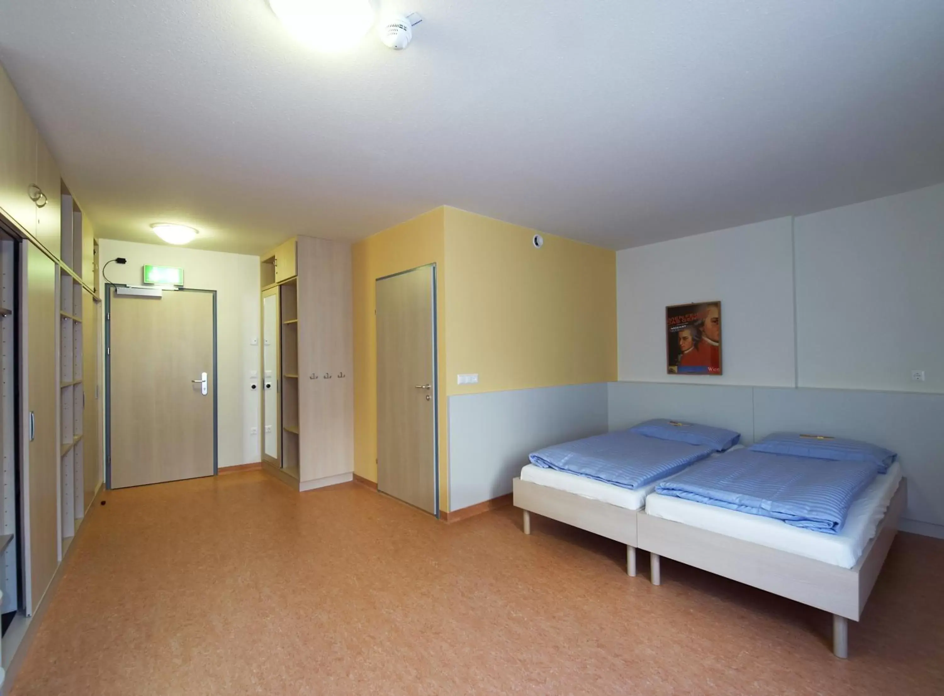 Double Room - Disability Access in Hotel Kolping Wien Zentral Double Room - Disability Access in Hotel Kolping Wien Zentral