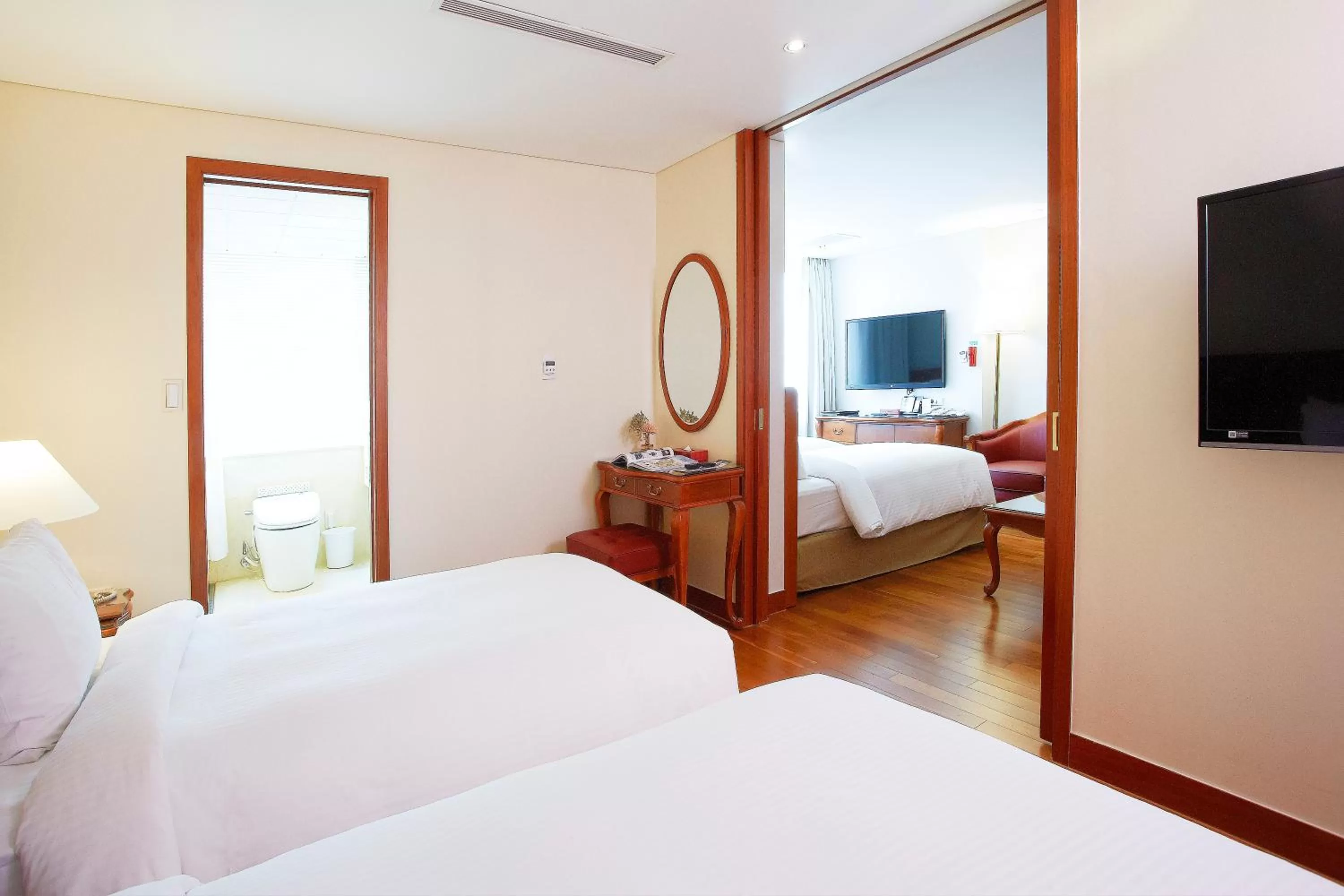 Decorative detail, Bed in Sejong Hotel Seoul Myeongdong