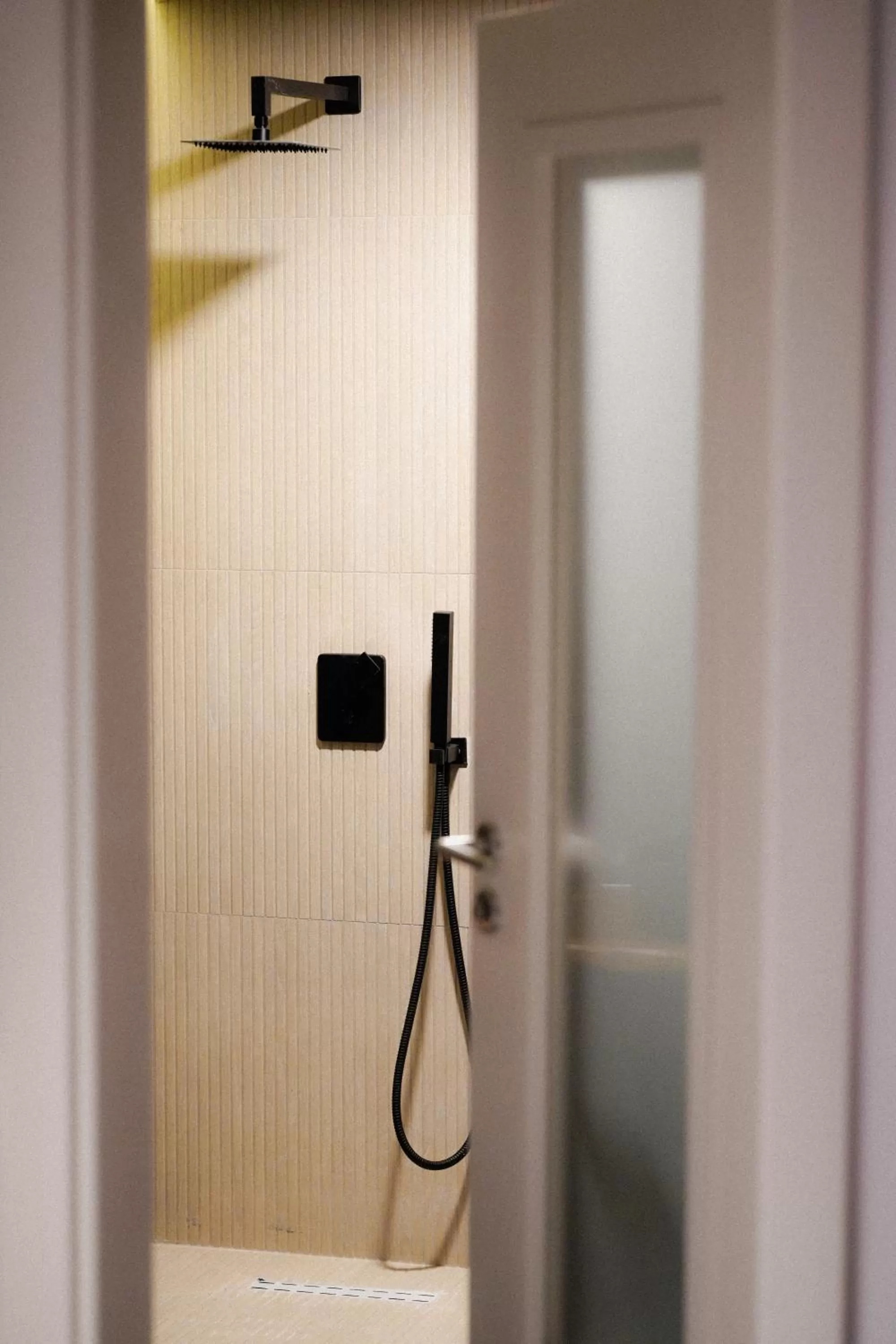 Bathroom in The White Tree