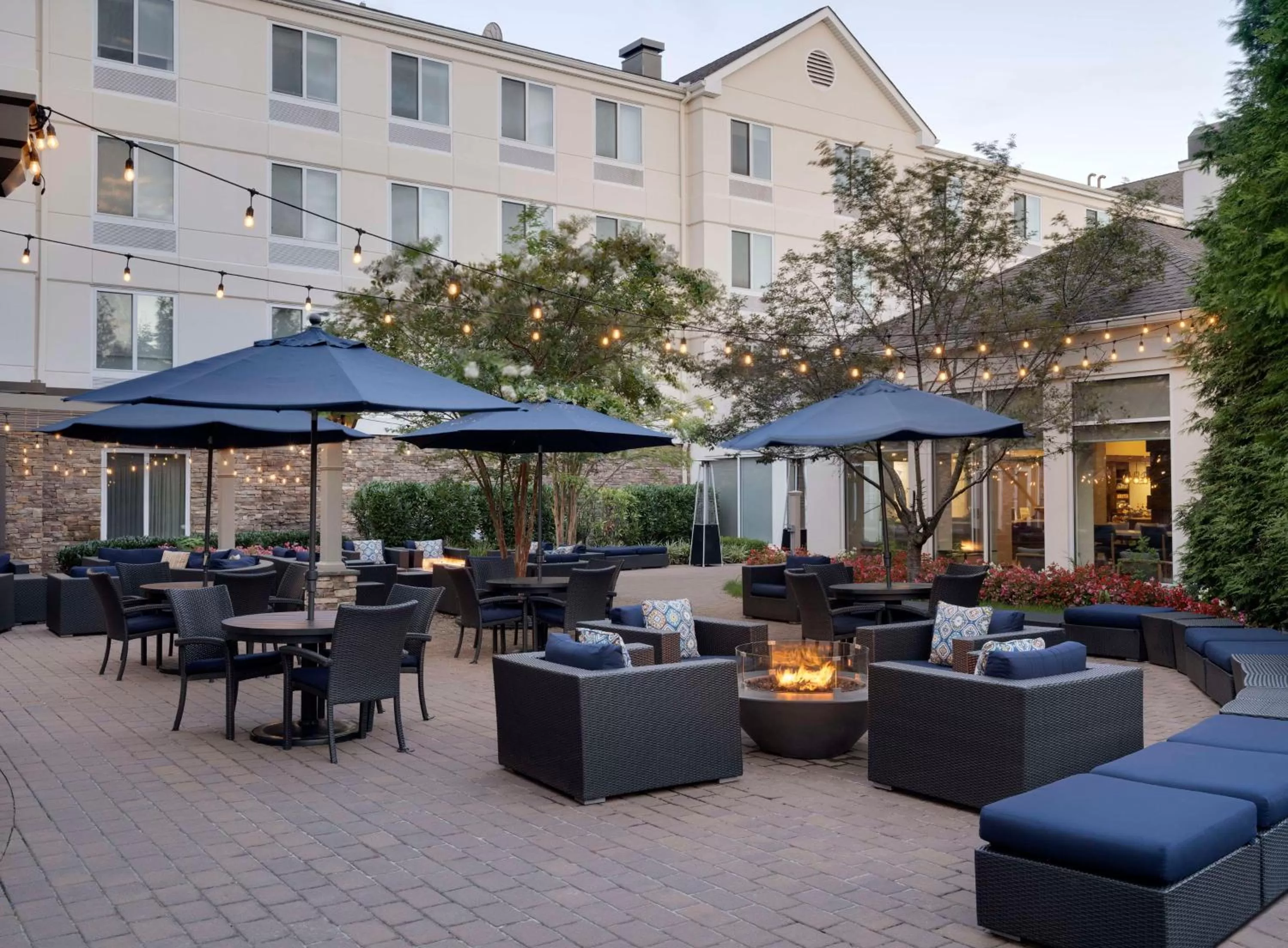 Patio in Hilton Garden Inn Melville