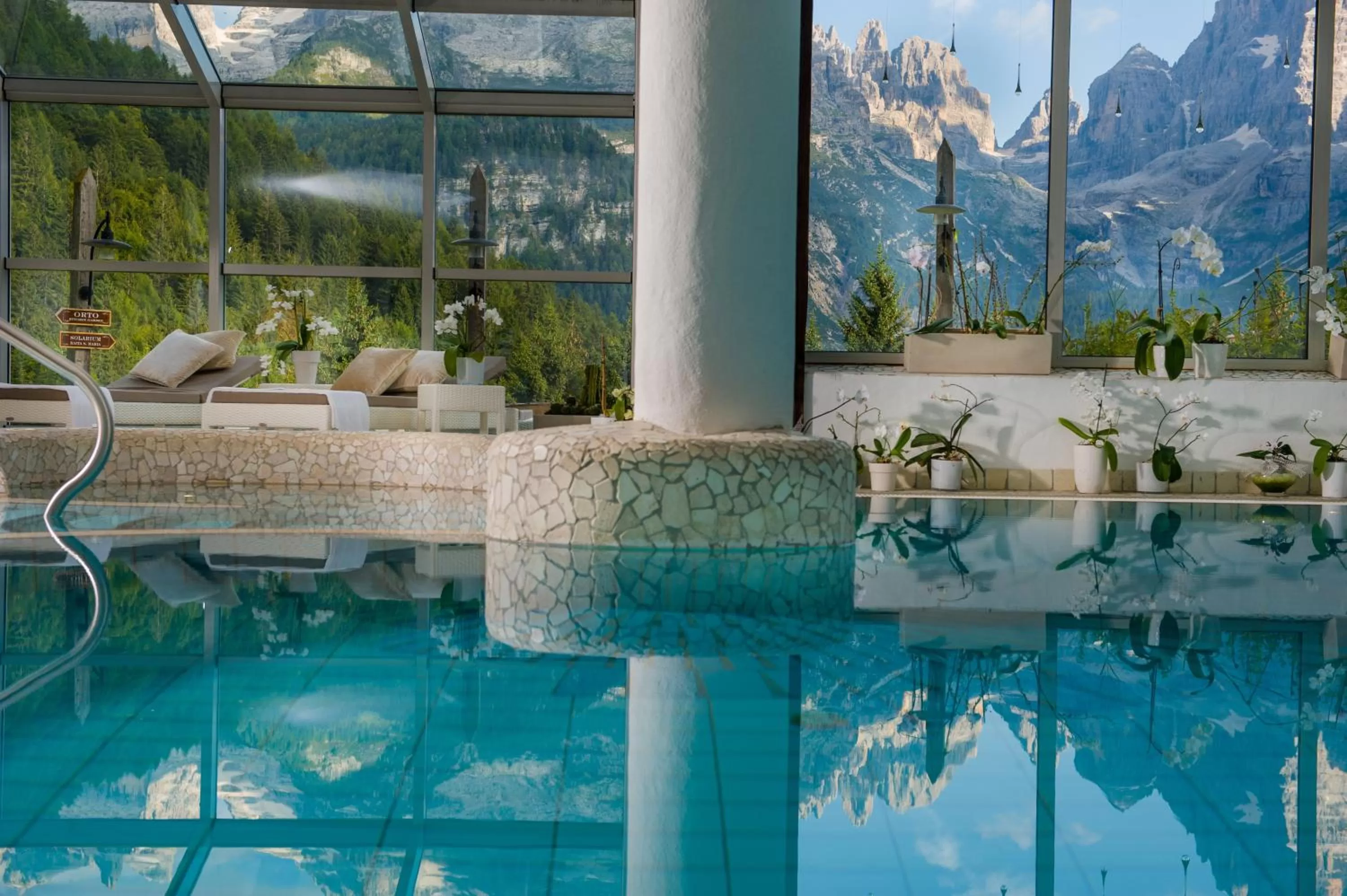 Swimming pool in Bio Hotel Hermitage
