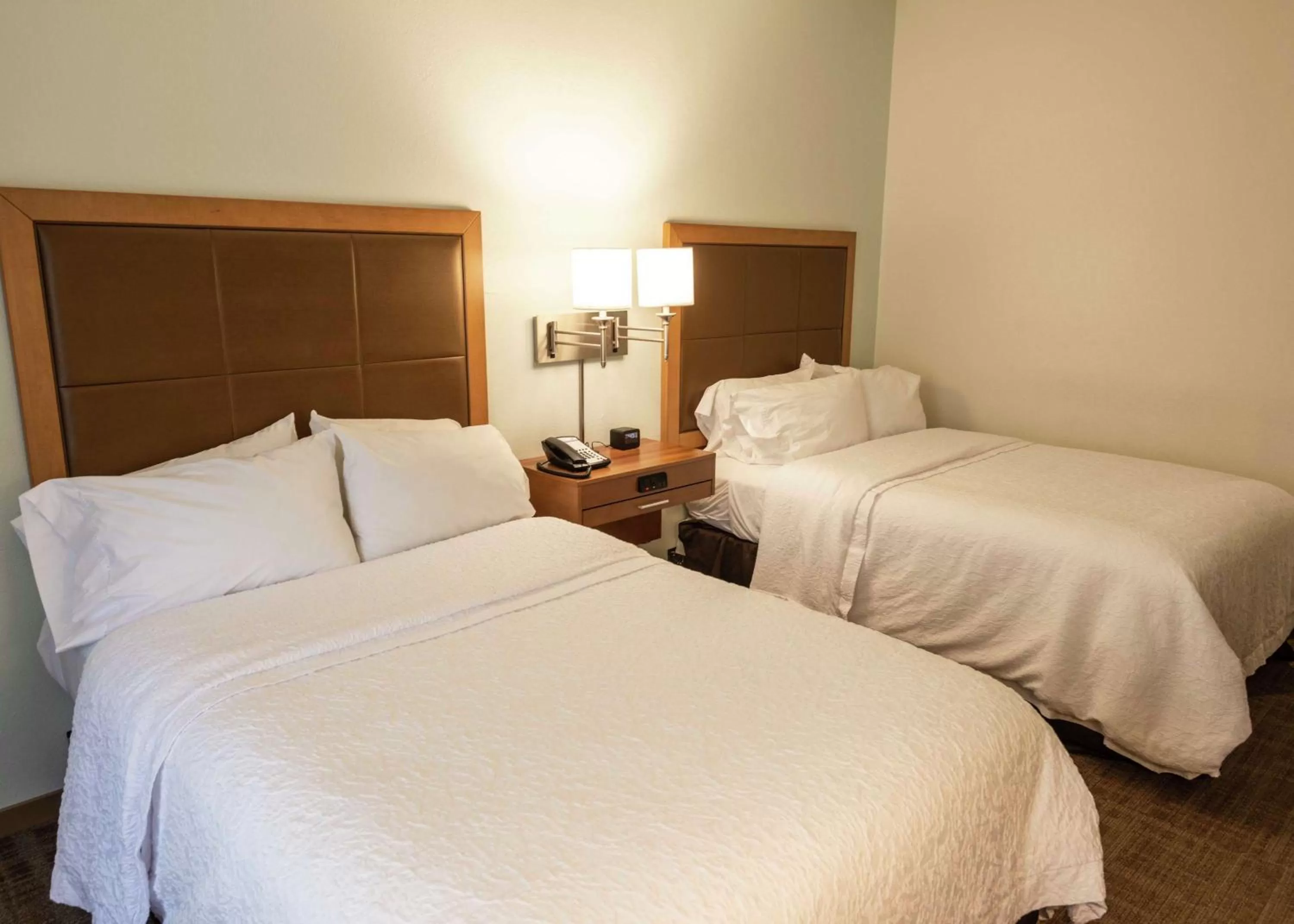 Bed in Hampton Inn Boca Raton