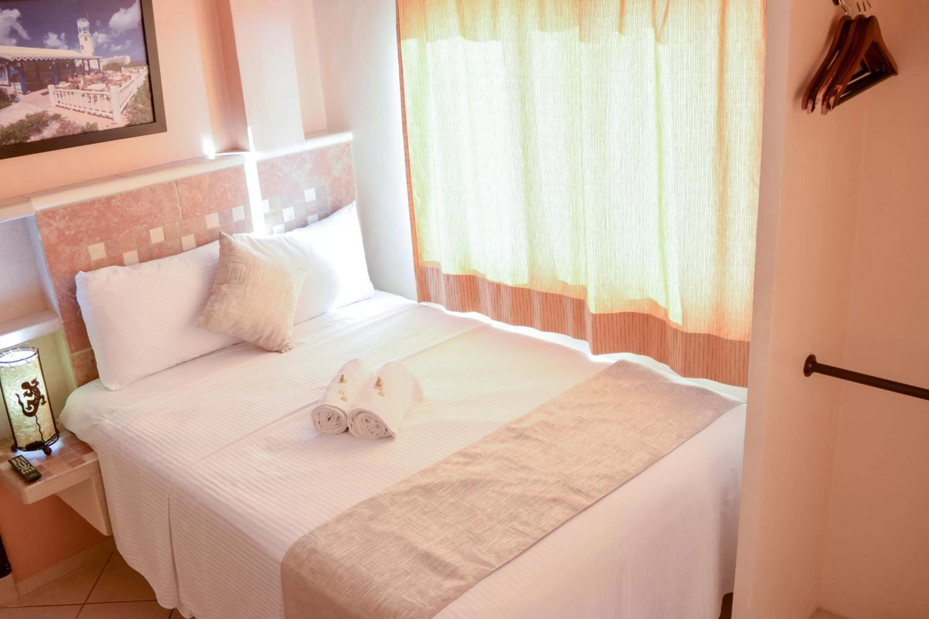 Bed in Hotel Bucaneros Isla Mujeres