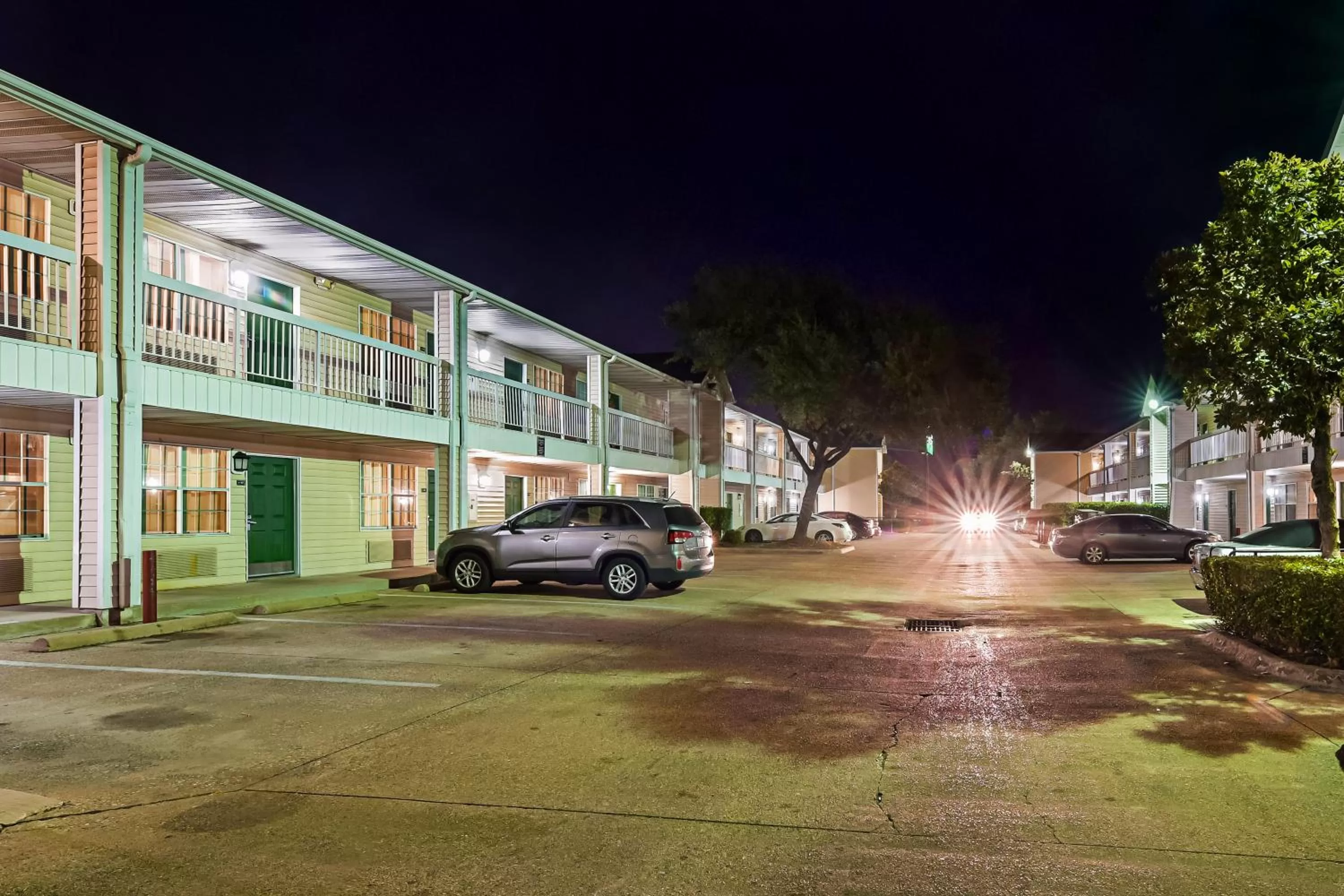 Property building in HomeTowne Studios by Red Roof Dallas - North Addison - Tollway