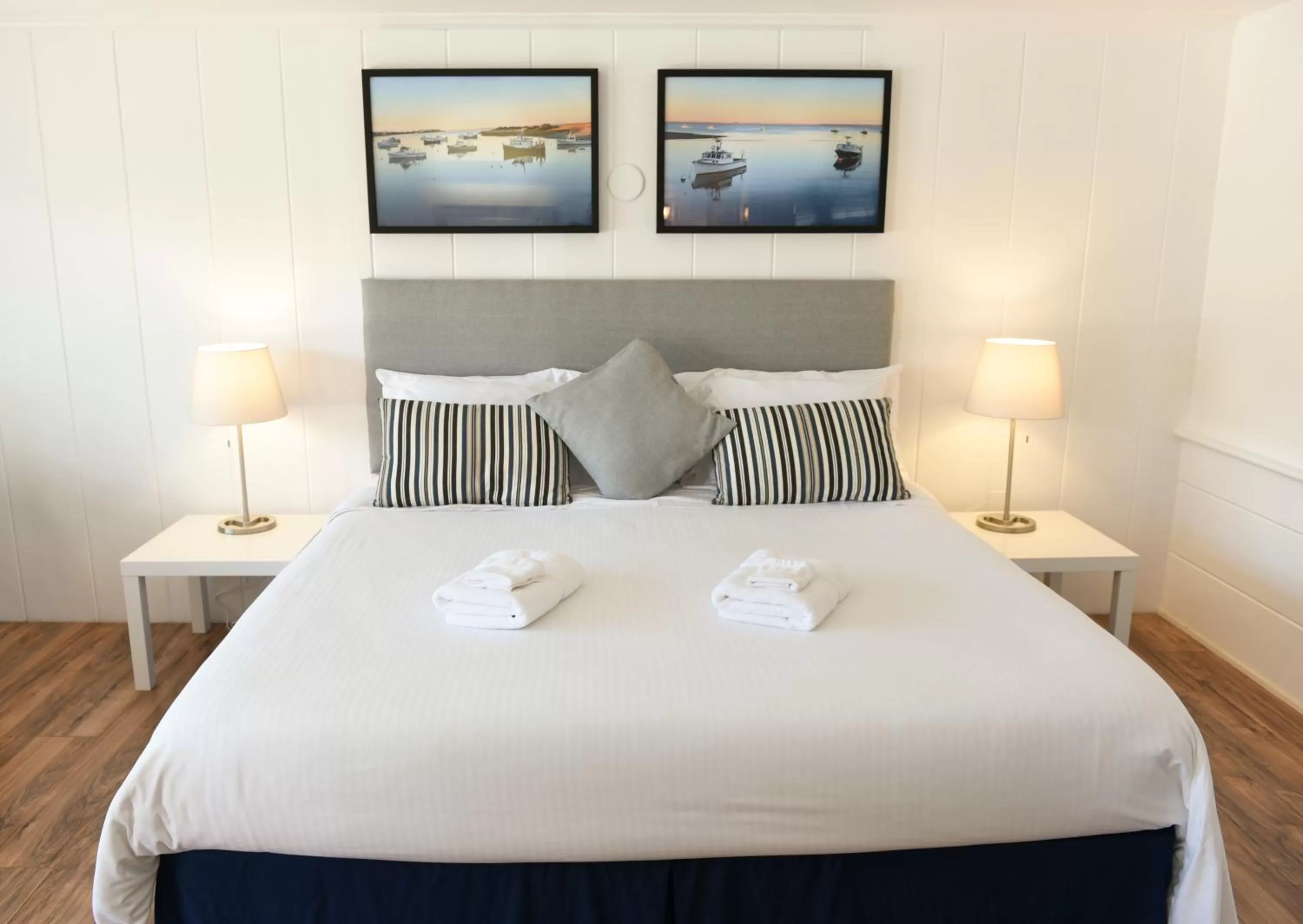 Deluxe King Room in Cape Cod Veranda