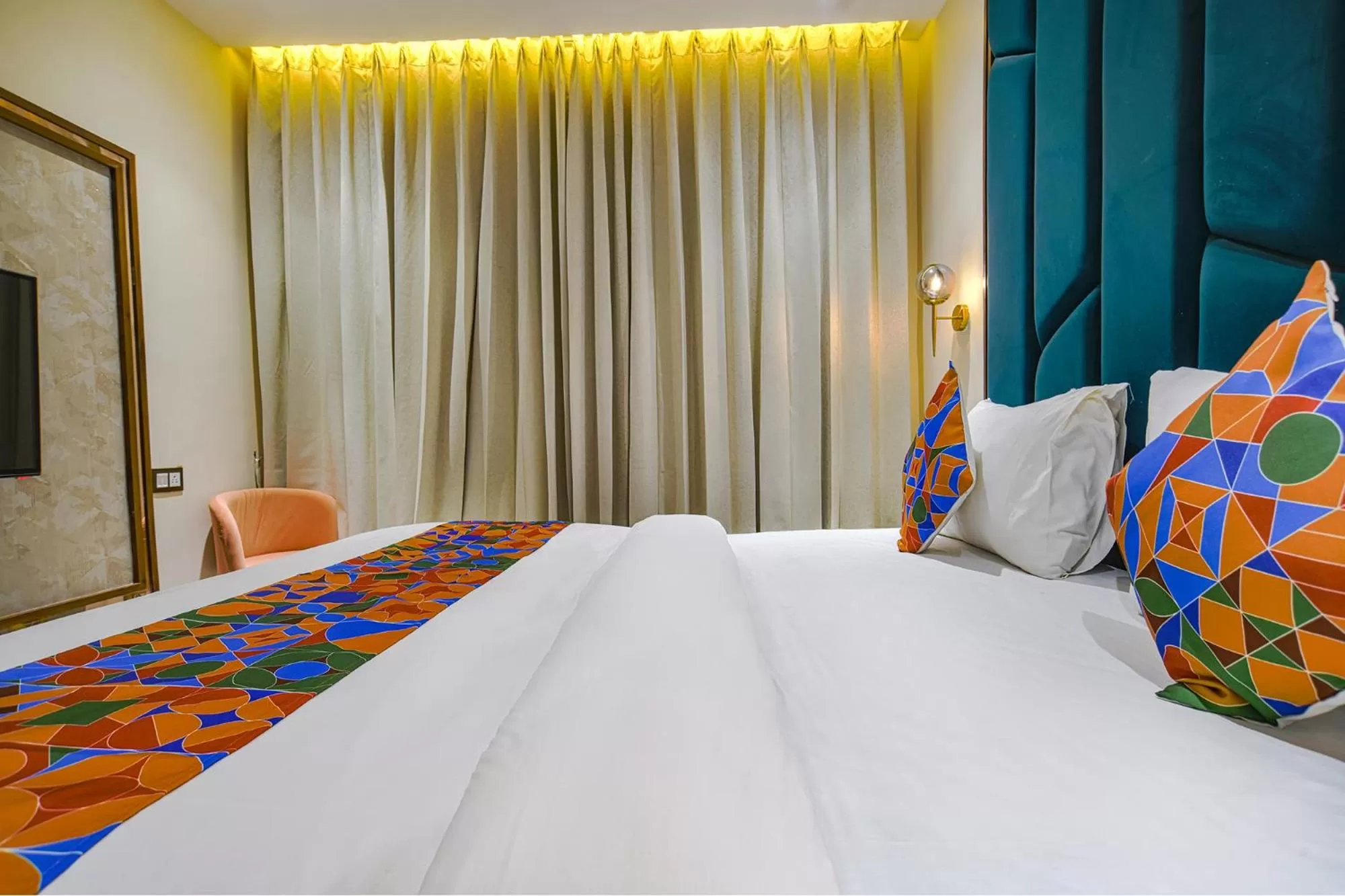 Photo of the whole room, Bed in FabHotel Benchmark