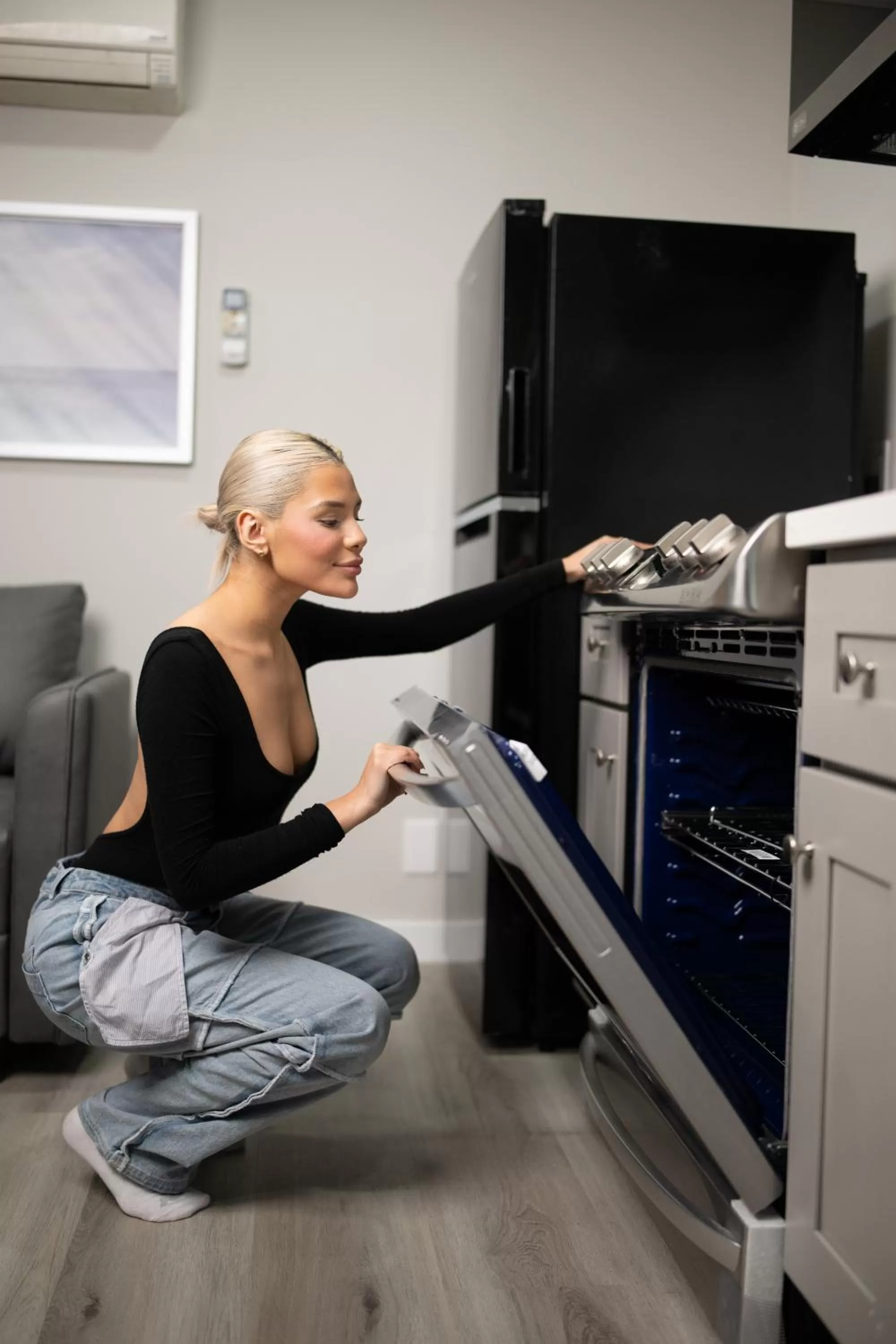 Kitchen or kitchenette in Omeo Suites