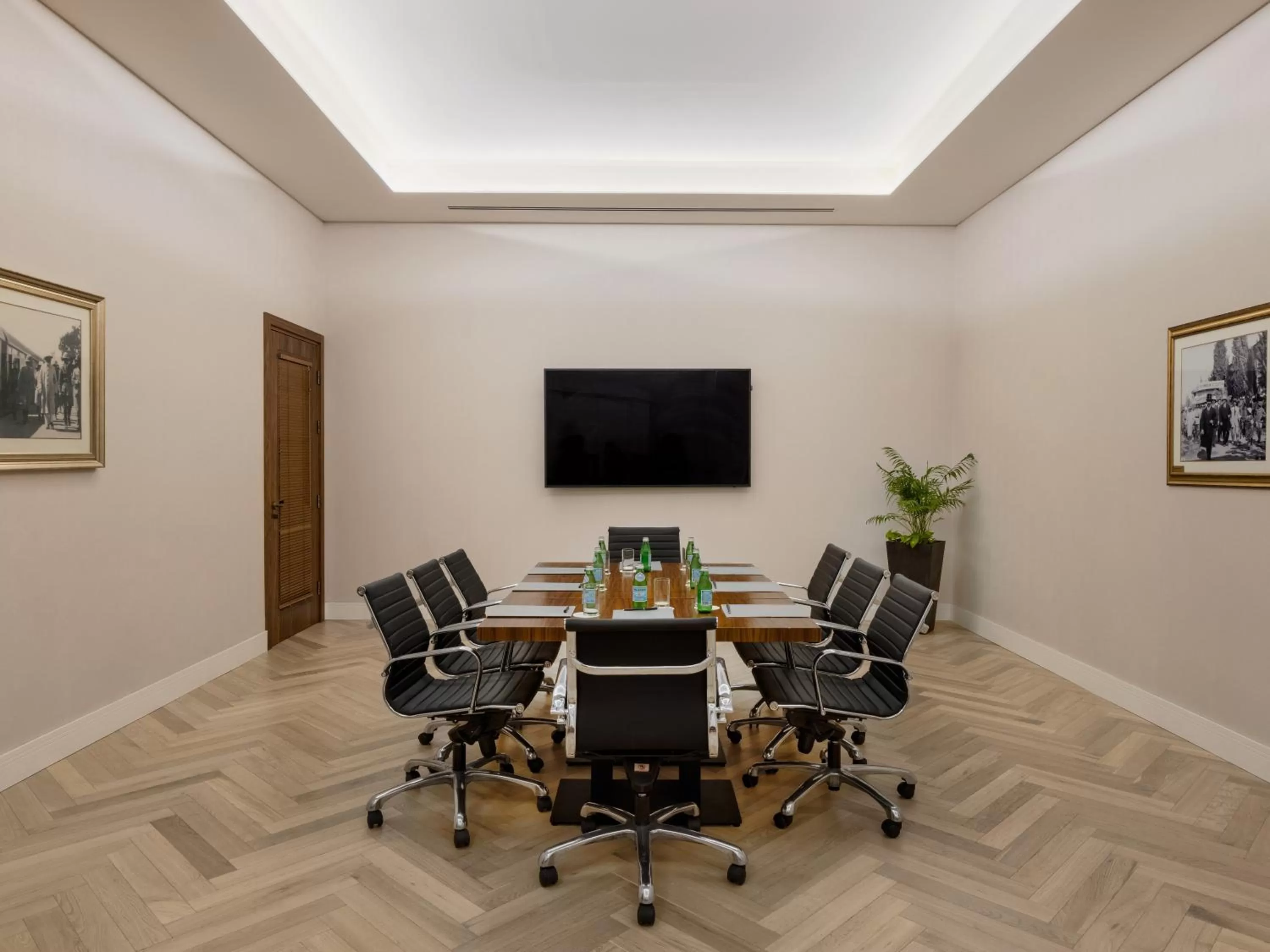 Meeting/conference room in Herbert Samuel Opera Tel Aviv