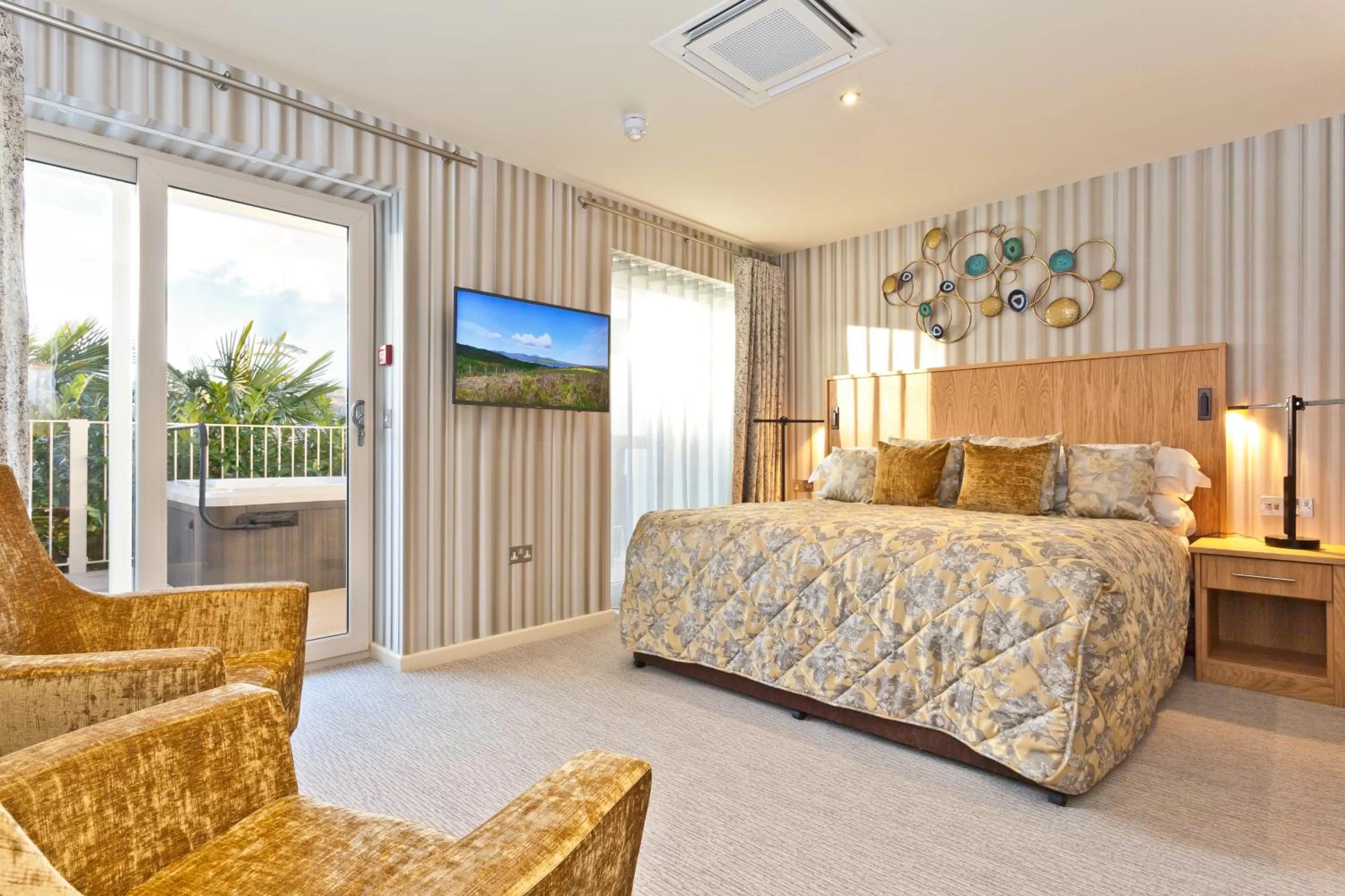 Bed in Ambleside Salutation Hotel & Spa